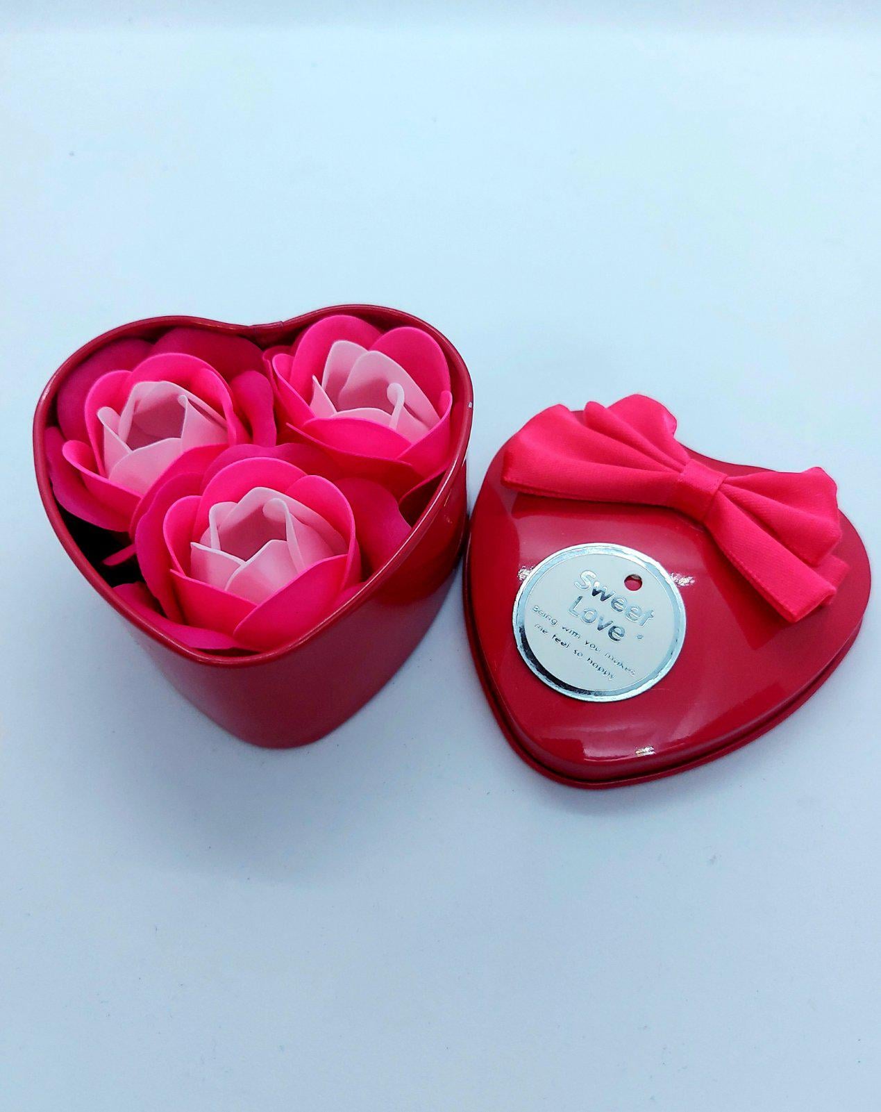 Розы из мыла Сердце в подарочной коробке 9 шт.