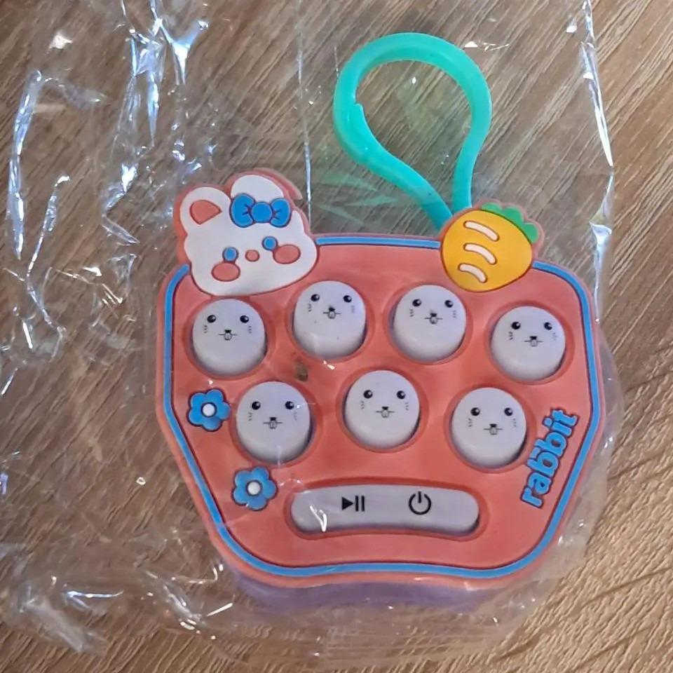 Игрушка-брелок Pop It №12 с зайчиком интерактивная (PIT-12-12) - фото 4 Игрушка-брелок Pop It №12 с зайчиком интерактивная (PIT-12-12) - фото 4