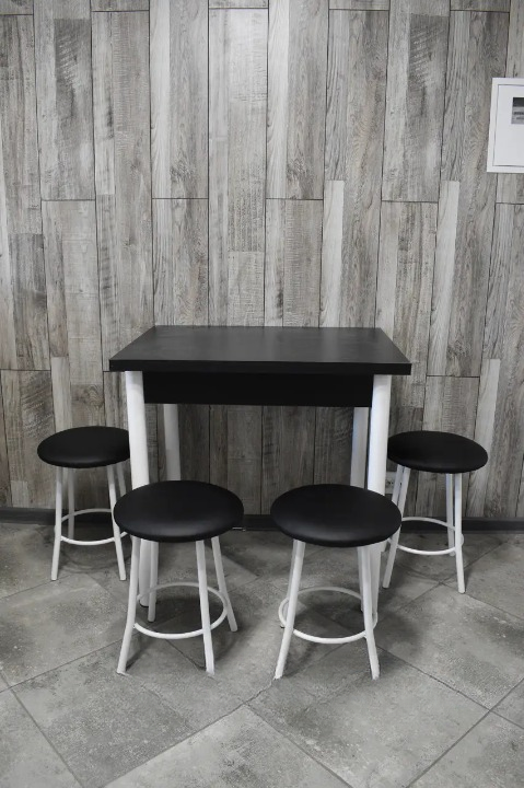 Кухонний комплект Оскар стіл розкладний/табурети 4 шт. в білому корпусі 60х80/80х120х75 см Чорний (28375076)