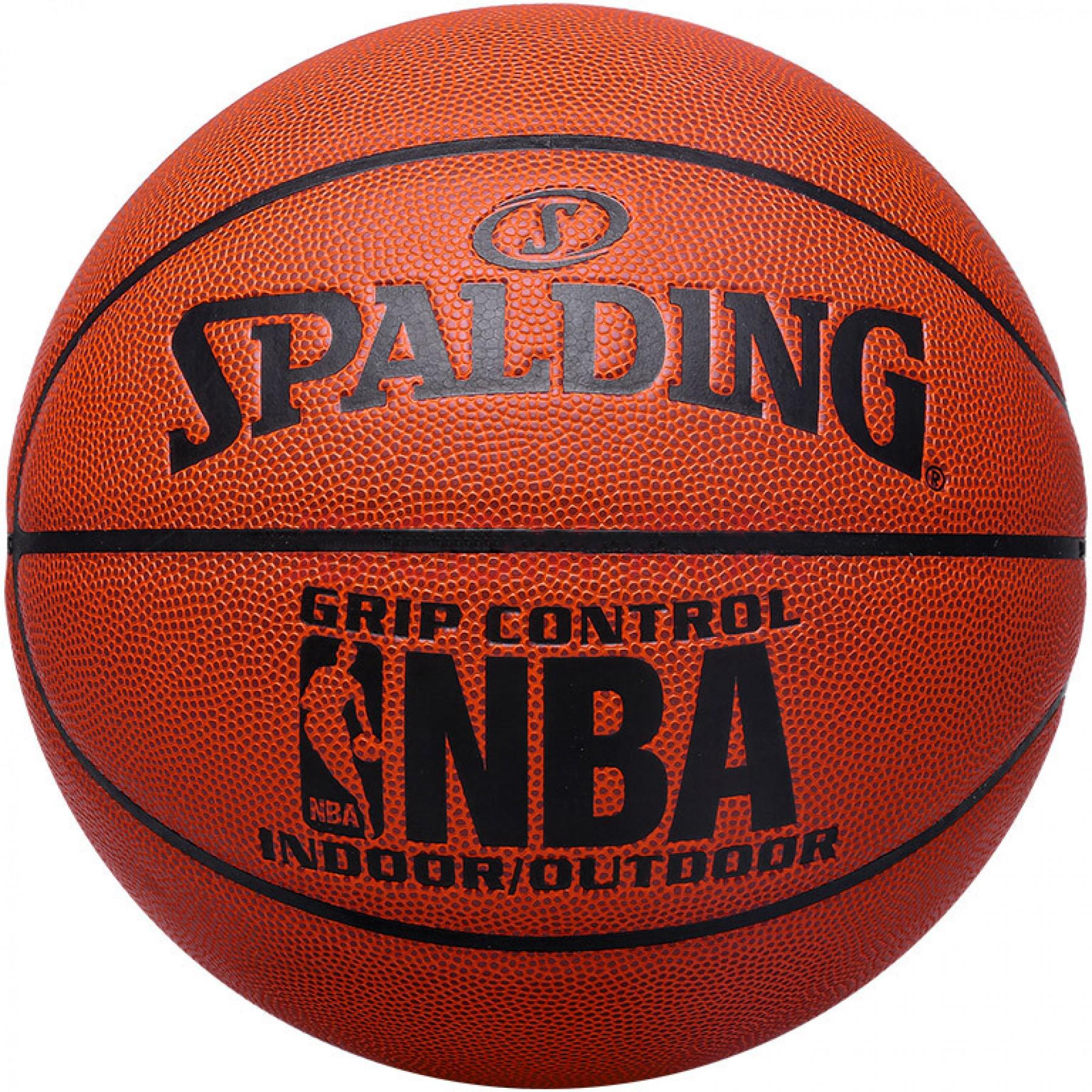 М'яч баскетбольний Spalding NBA Grip Control IN/OUT р. 7 М'яч баскетбольний Spalding NBA Grip Control IN/OUT р. 7