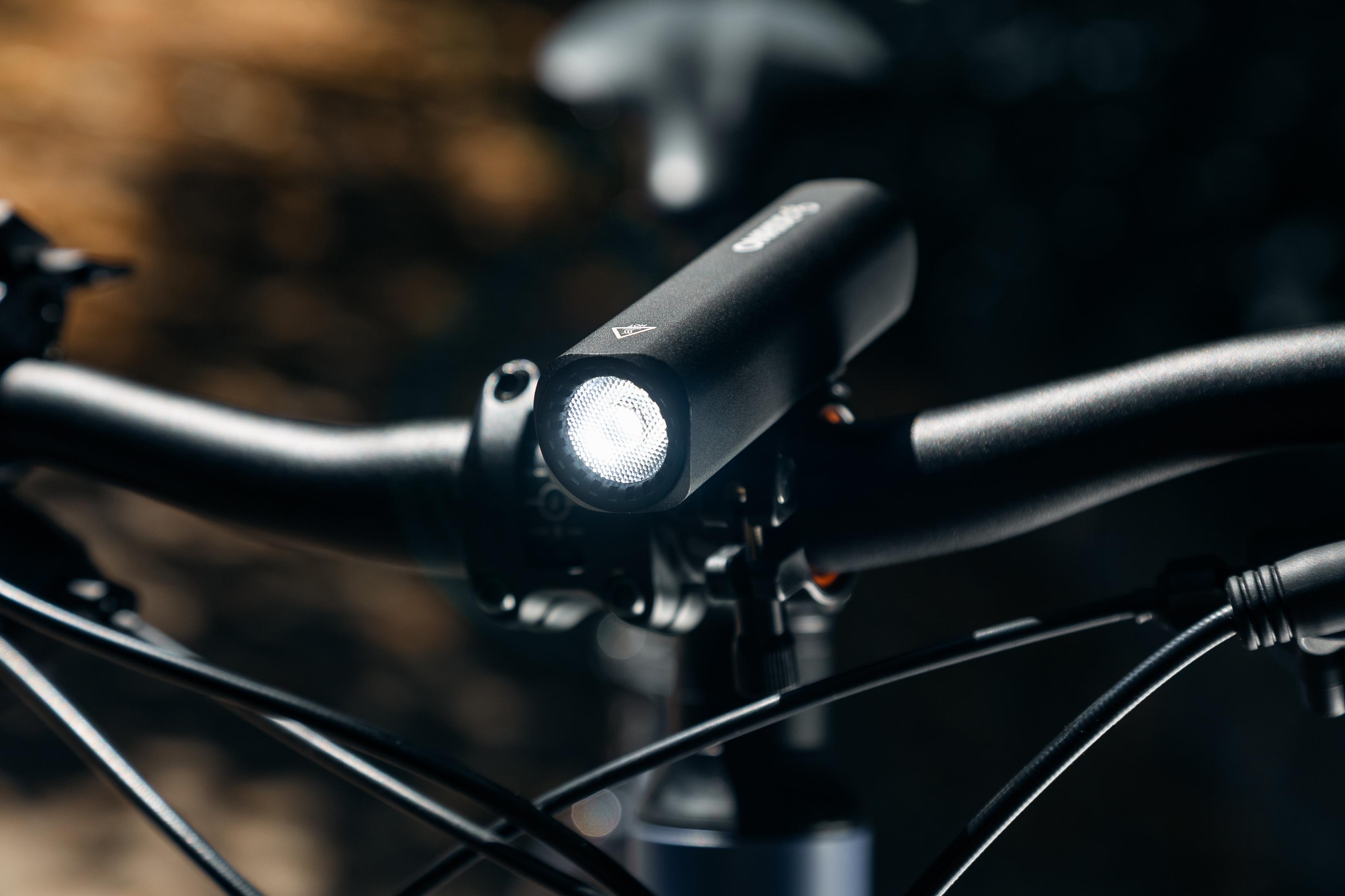 Фара велосипедна OnRide Inspector 900lm 4000 mAh Type-C/адаптер GoPro/ремінець алюміній (6936116101827-1) - фото 2 Фара велосипедна OnRide Inspector 900lm 4000 mAh Type-C/адаптер GoPro/ремінець алюміній (6936116101827-1) - фото 2