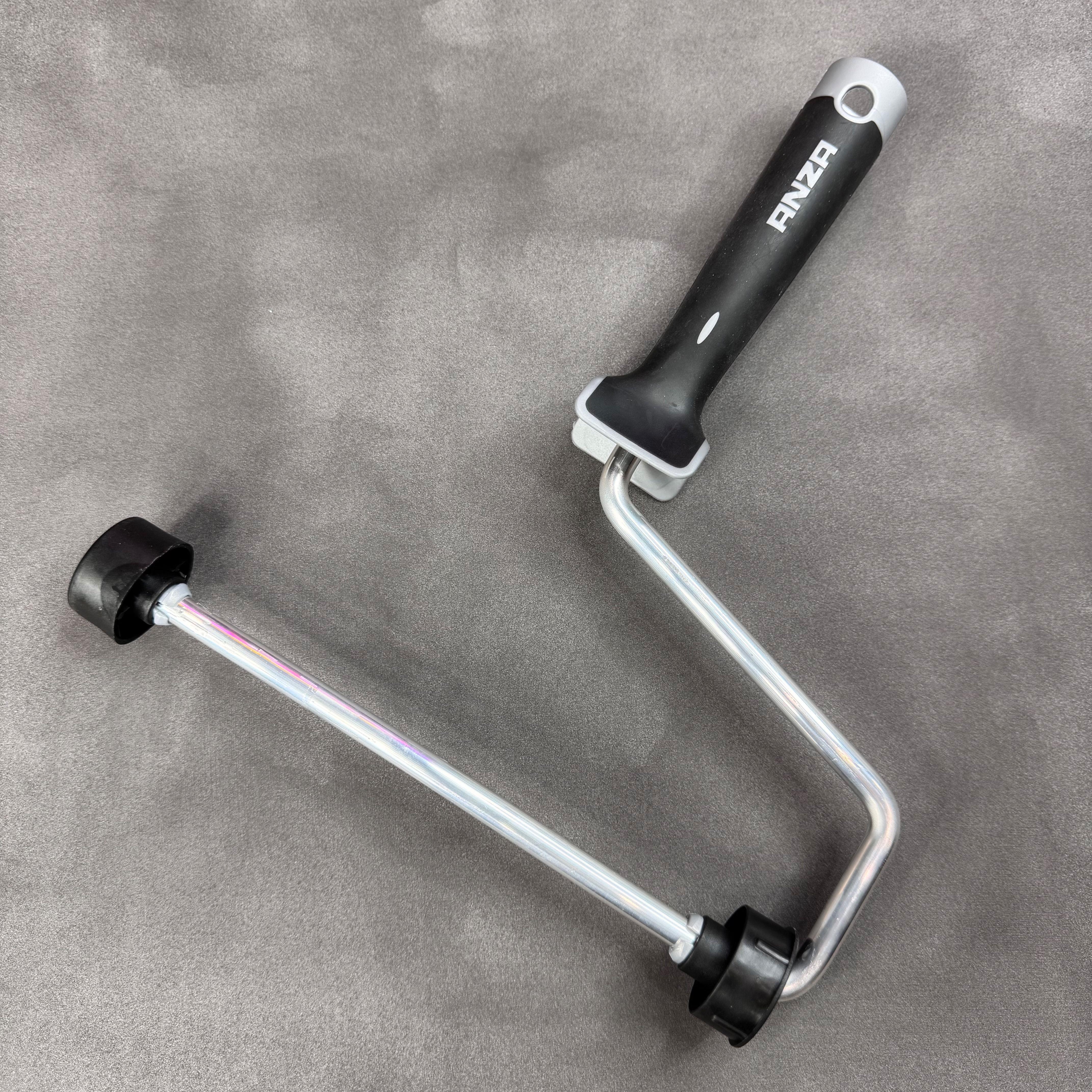 Ручка для валика Anza Platinum Maxi алюминий 250 мм (613026) - фото 2 Ручка для валика Anza Platinum Maxi алюминий 250 мм (613026) - фото 2