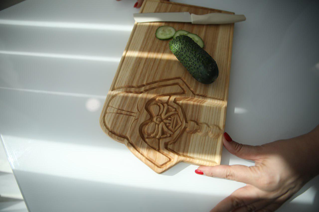 Деревянная доска Дарт Вейдер Дуб 35х20х2 см (WDK-41.2) - фото 6 Деревянная доска Дарт Вейдер Дуб 35х20х2 см (WDK-41.2) - фото 6