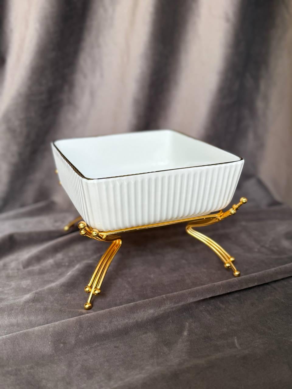 Салатница Yiwu LB-1564B фарфоровая 18 см Белый с золотистым (33539334)