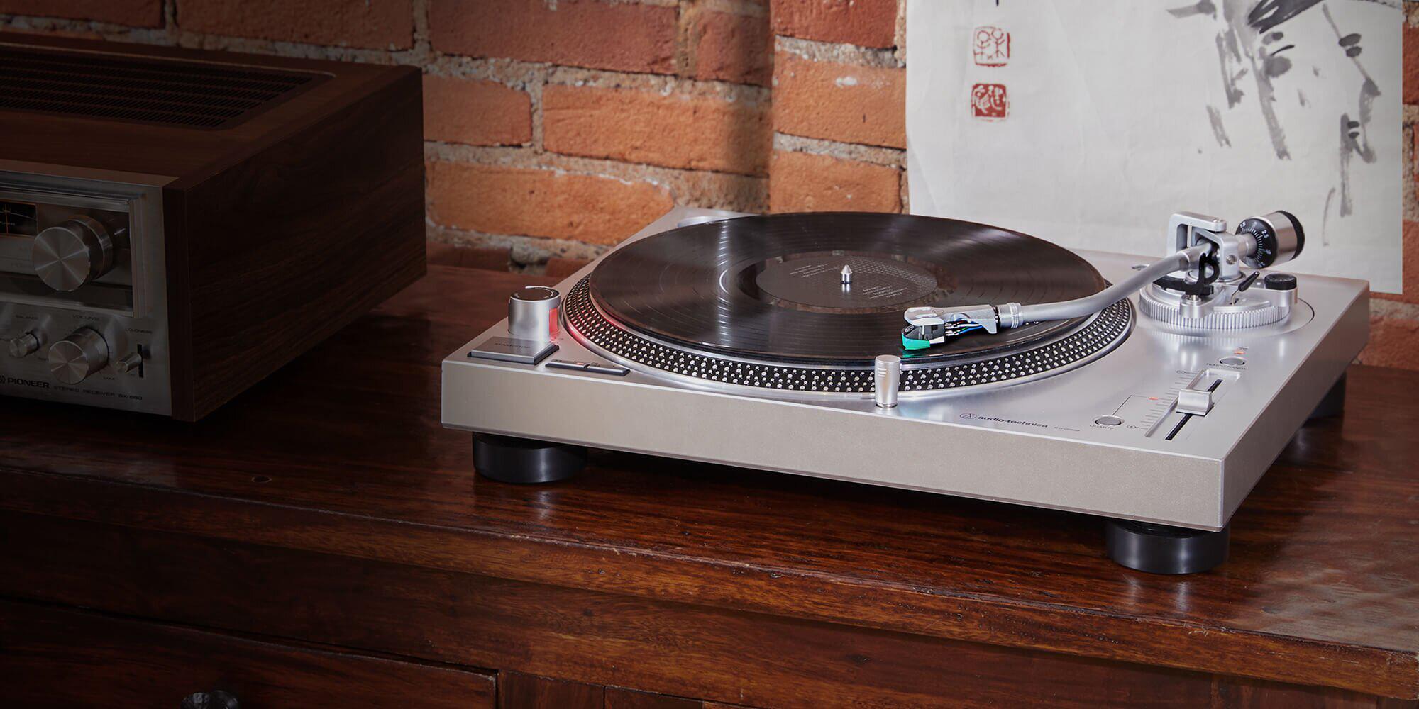 Проигрыватель винила Audio-Technica AT-LP120XUSB Silver - фото 8 Проигрыватель винила Audio-Technica AT-LP120XUSB Silver - фото 8