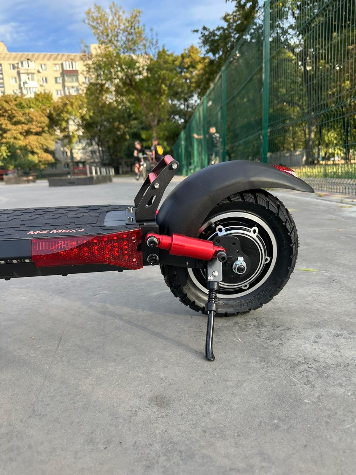 Электросамокат двухмоторный KugooKirin M4 Max+ Plus NFC key 2000W 23Ah - фото 7 Электросамокат двухмоторный KugooKirin M4 Max+ Plus NFC key 2000W 23Ah - фото 7