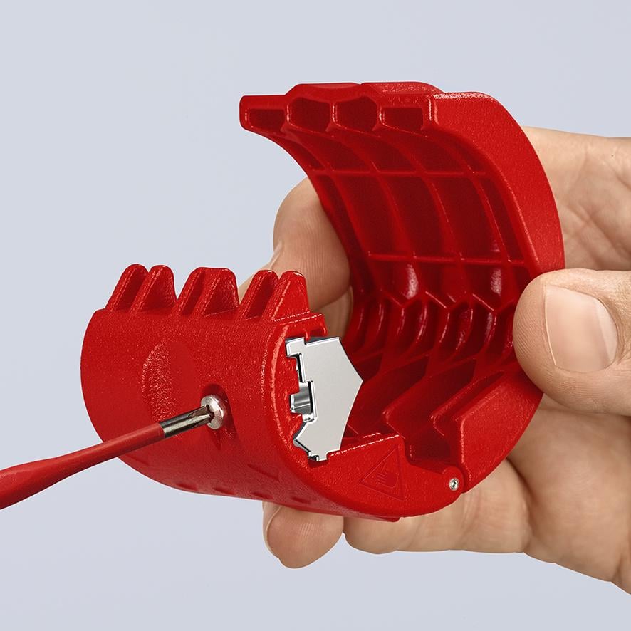 Труборез для пластиковых труб KNIPEX BiX (90 22 10 BK) - фото 42 Труборез для пластиковых труб KNIPEX BiX (90 22 10 BK) - фото 42