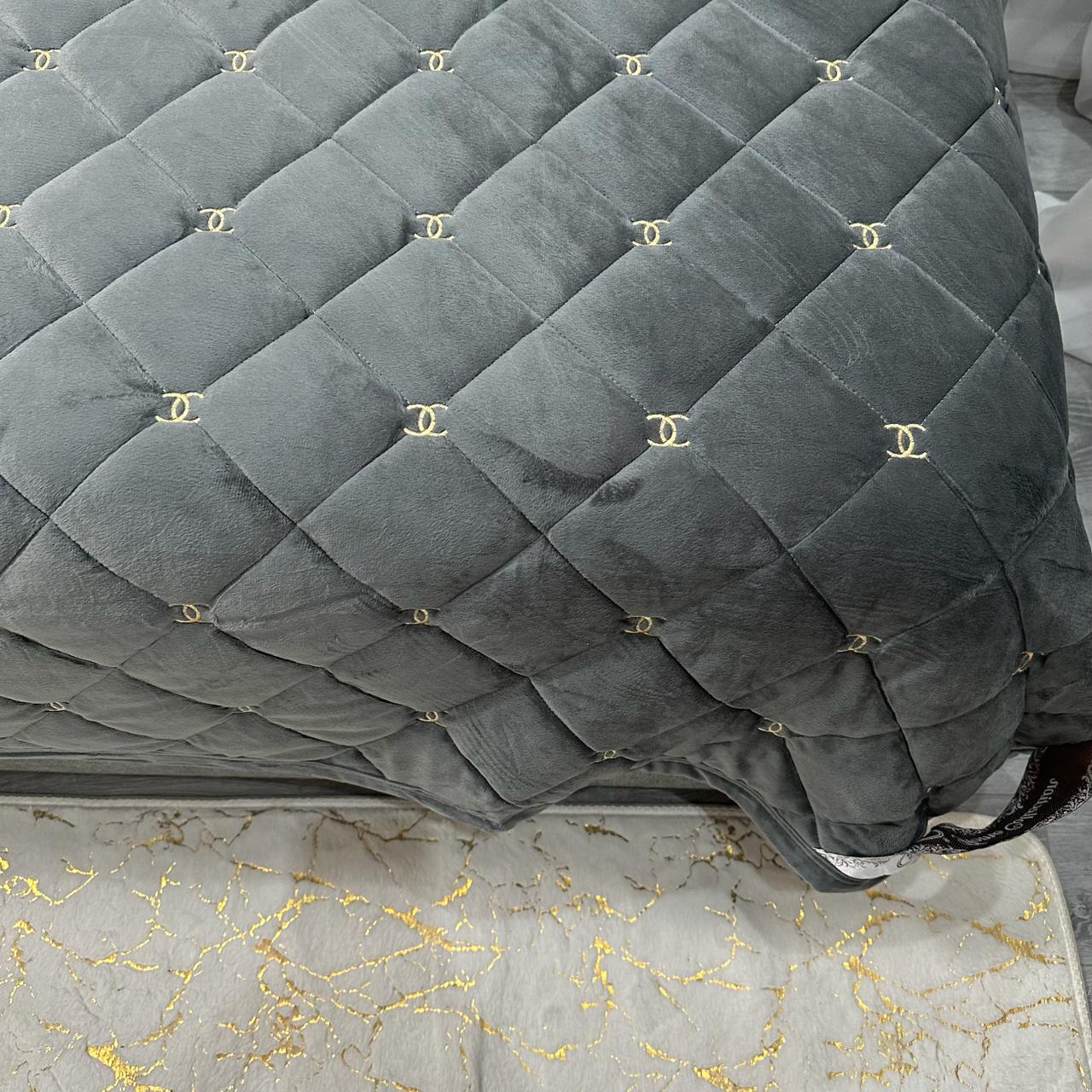 Покривало на ліжко велюрове полуторне 150x210 см Графітовий (28821669) - фото 9