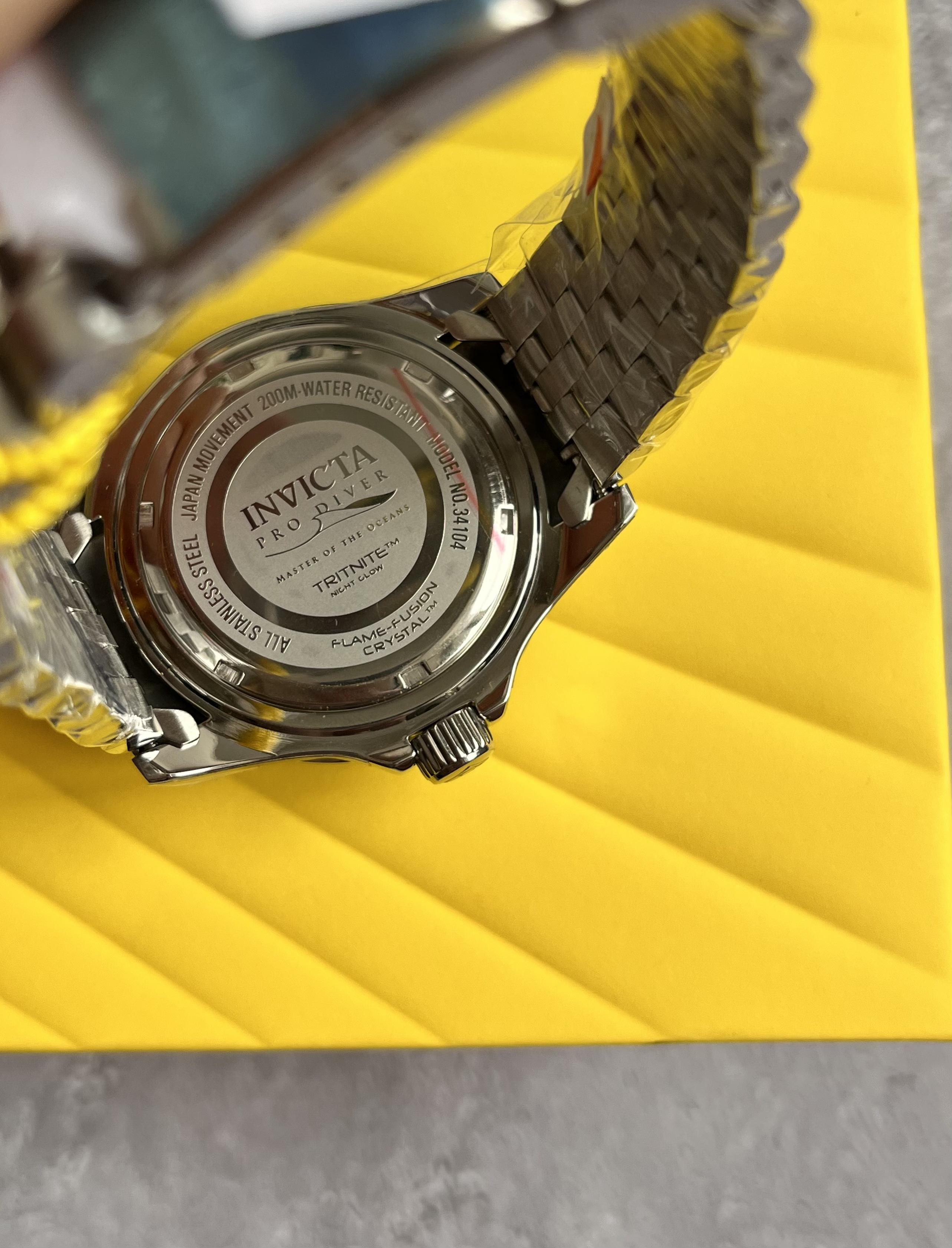 Invicta 34104 discount