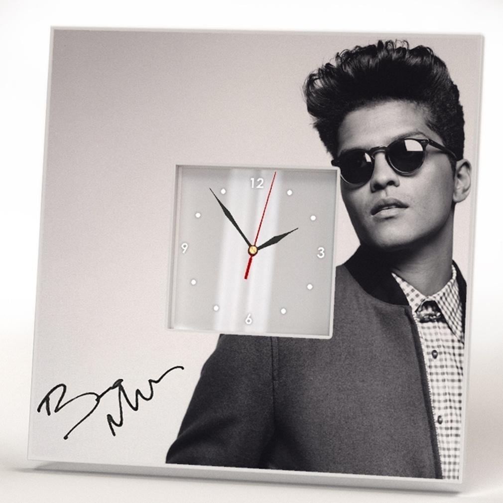 Часы с фото Певец Бруно Марс Bruno Mars 260x260 мм (C00790)