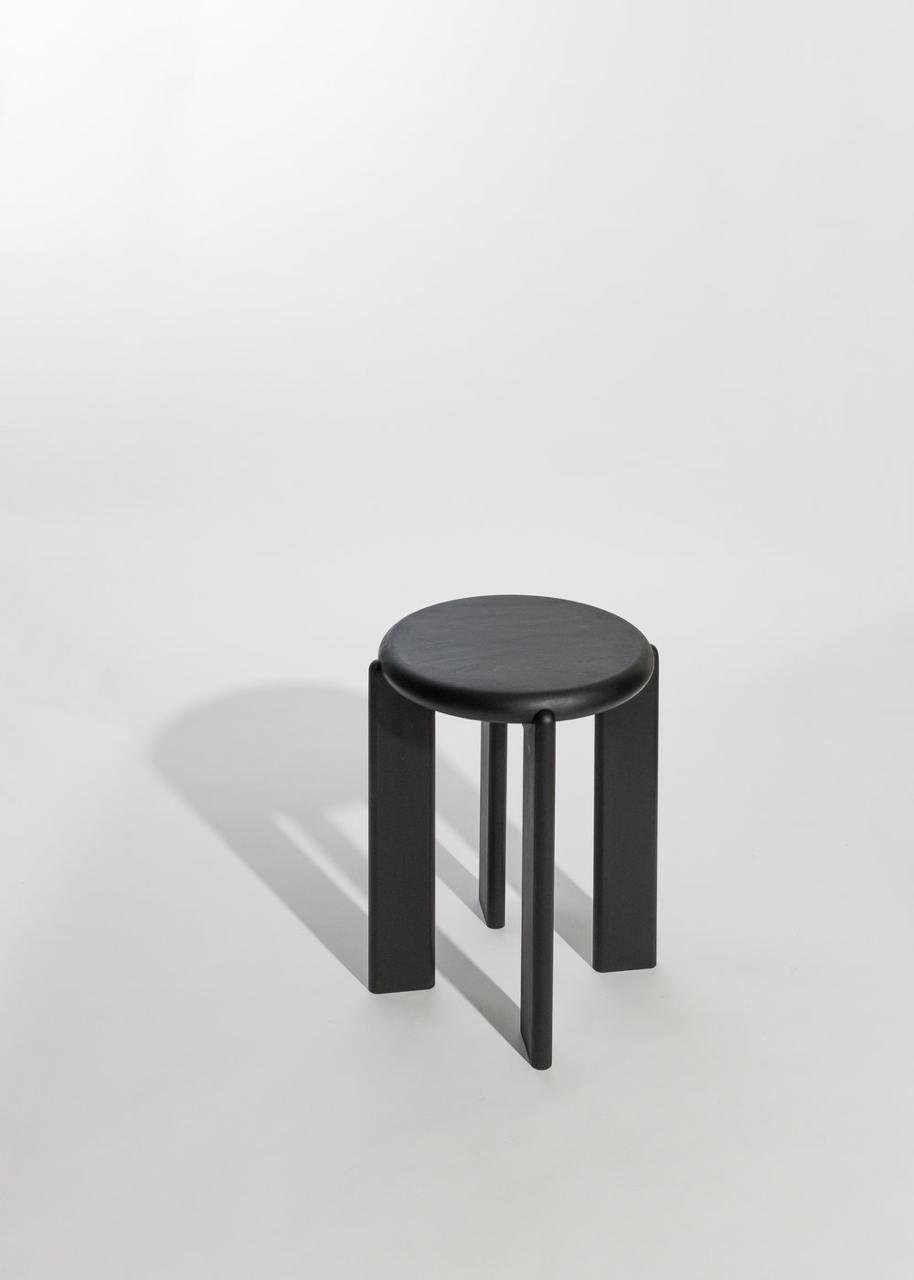 Стільчик дизайнерський OEN із масиву дуба Чорний