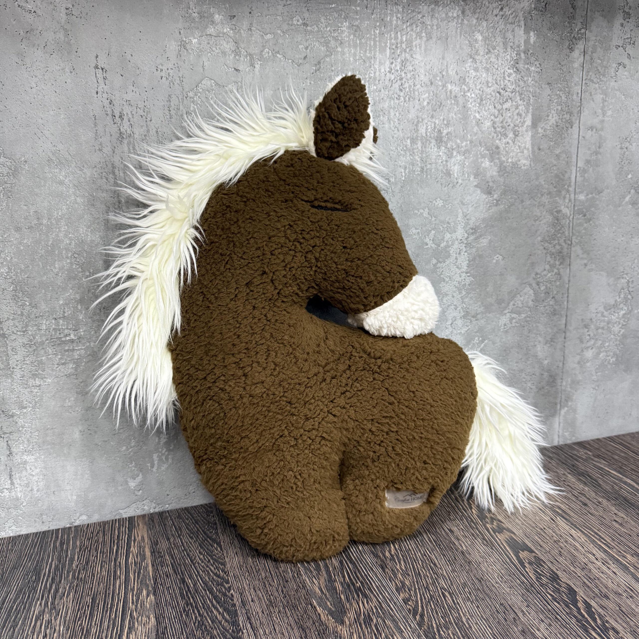 Подушка новогодняя Comfort Home Лошадка меховая 40х35 см