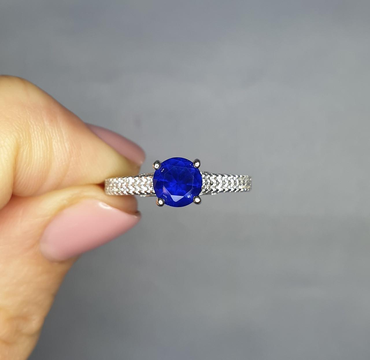 Кольцо серебряное с сапфиром р. 18 3,22 г (1390505479)