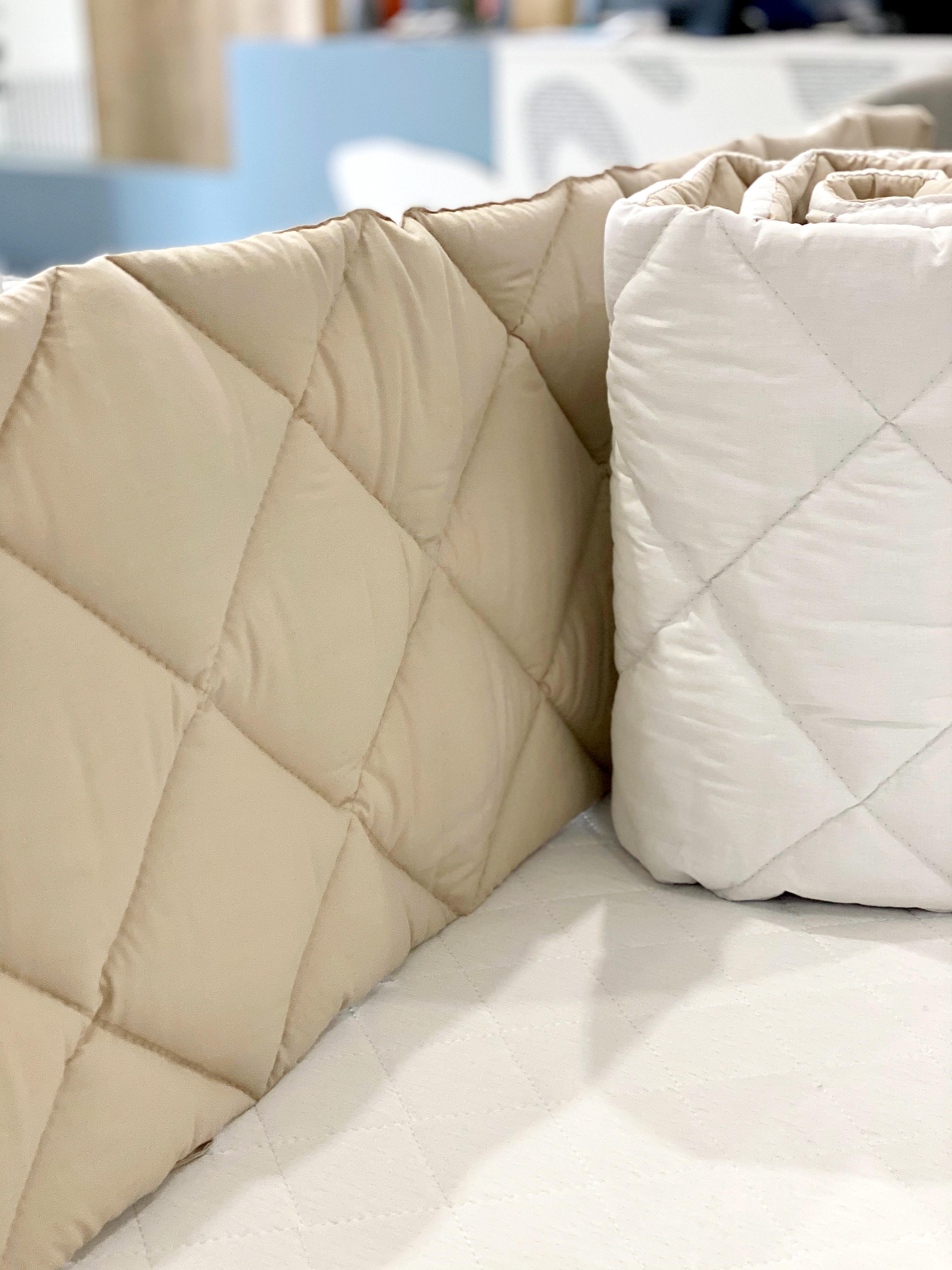 Бортик стеганный в детскую кроватку White/Beige (LAM11)