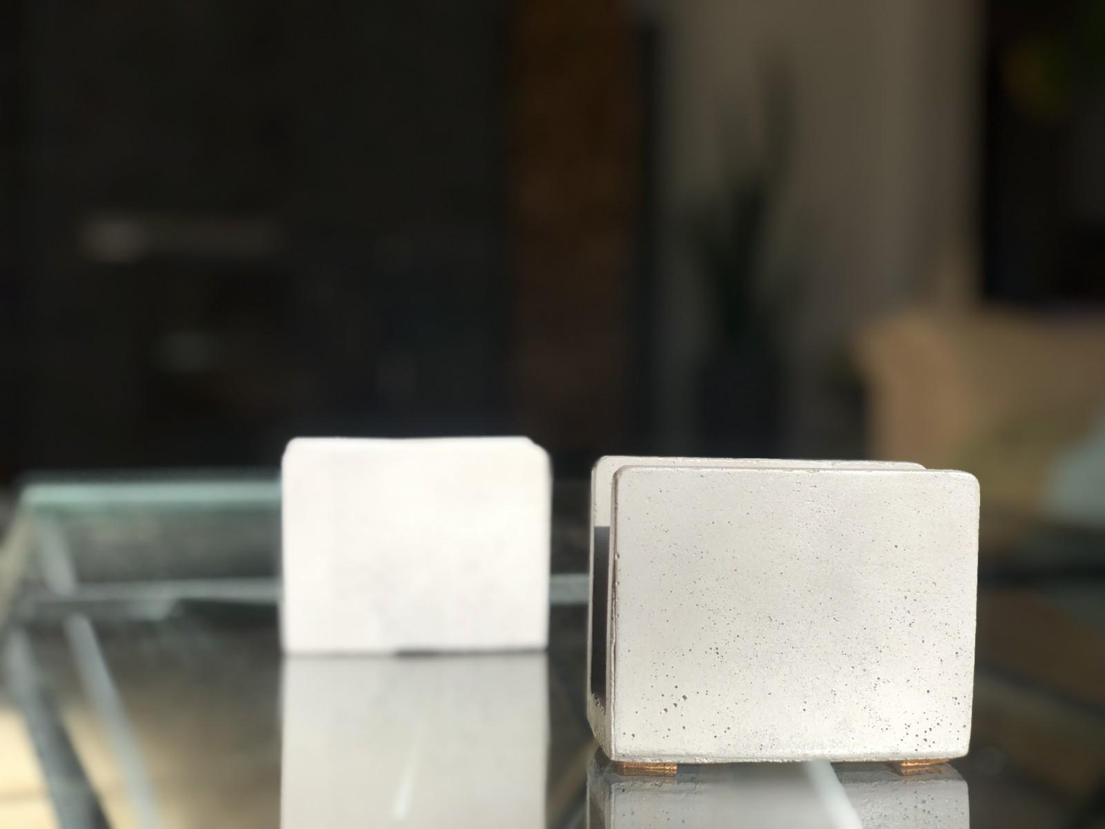 Серветниця з бетону на стіл М