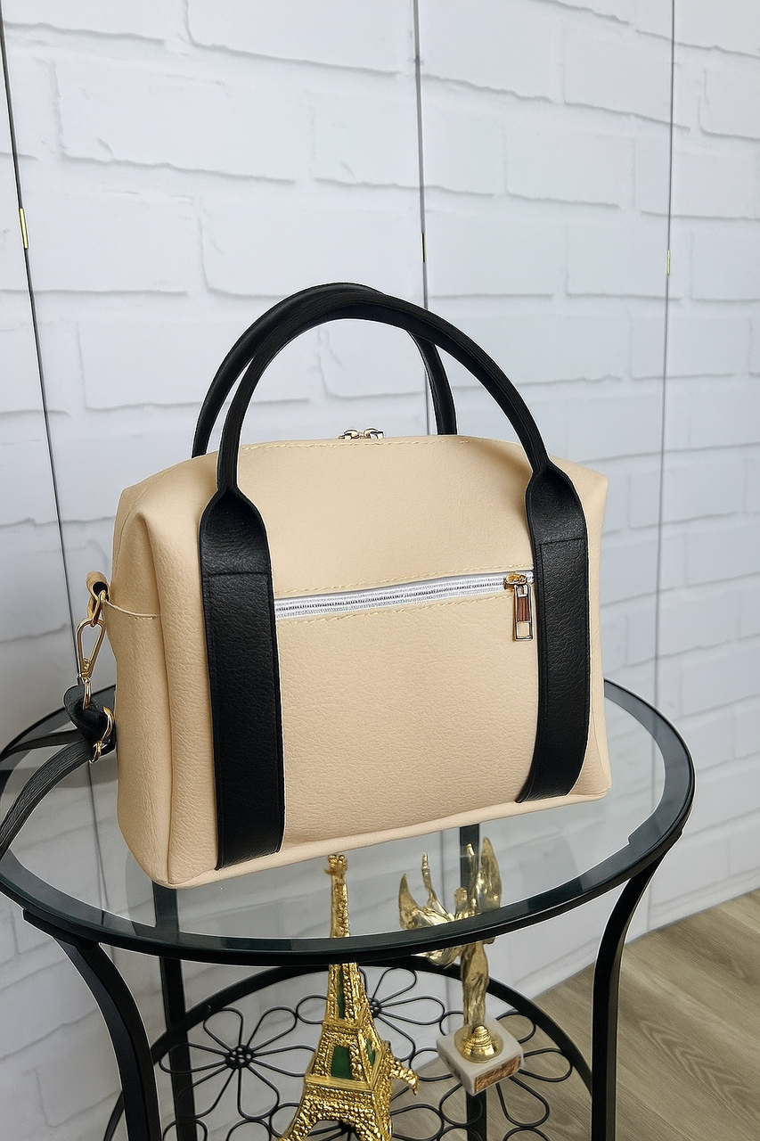 Сумка женская кросс боди через плечо вместительная красивая с принтом экокожа 28х20х12 см Бежевый с черным - фото 7 Сумка женская кросс боди через плечо вместительная красивая с принтом экокожа 28х20х12 см Бежевый с черным - фото 7