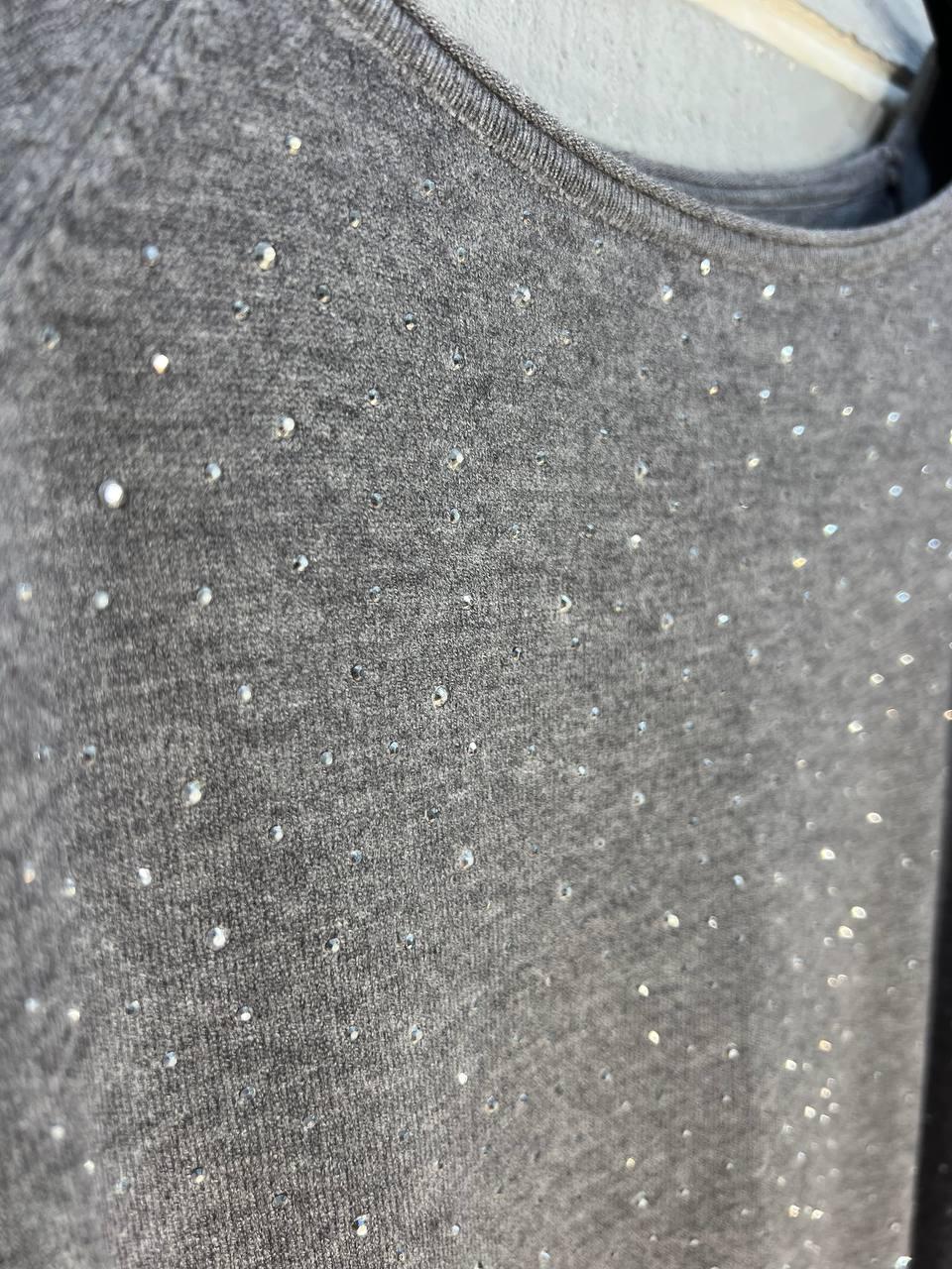 Джемпер женский ACCORDDREAM 9067 тонкий свитер россыпь камней OS Серый (958) - фото 9