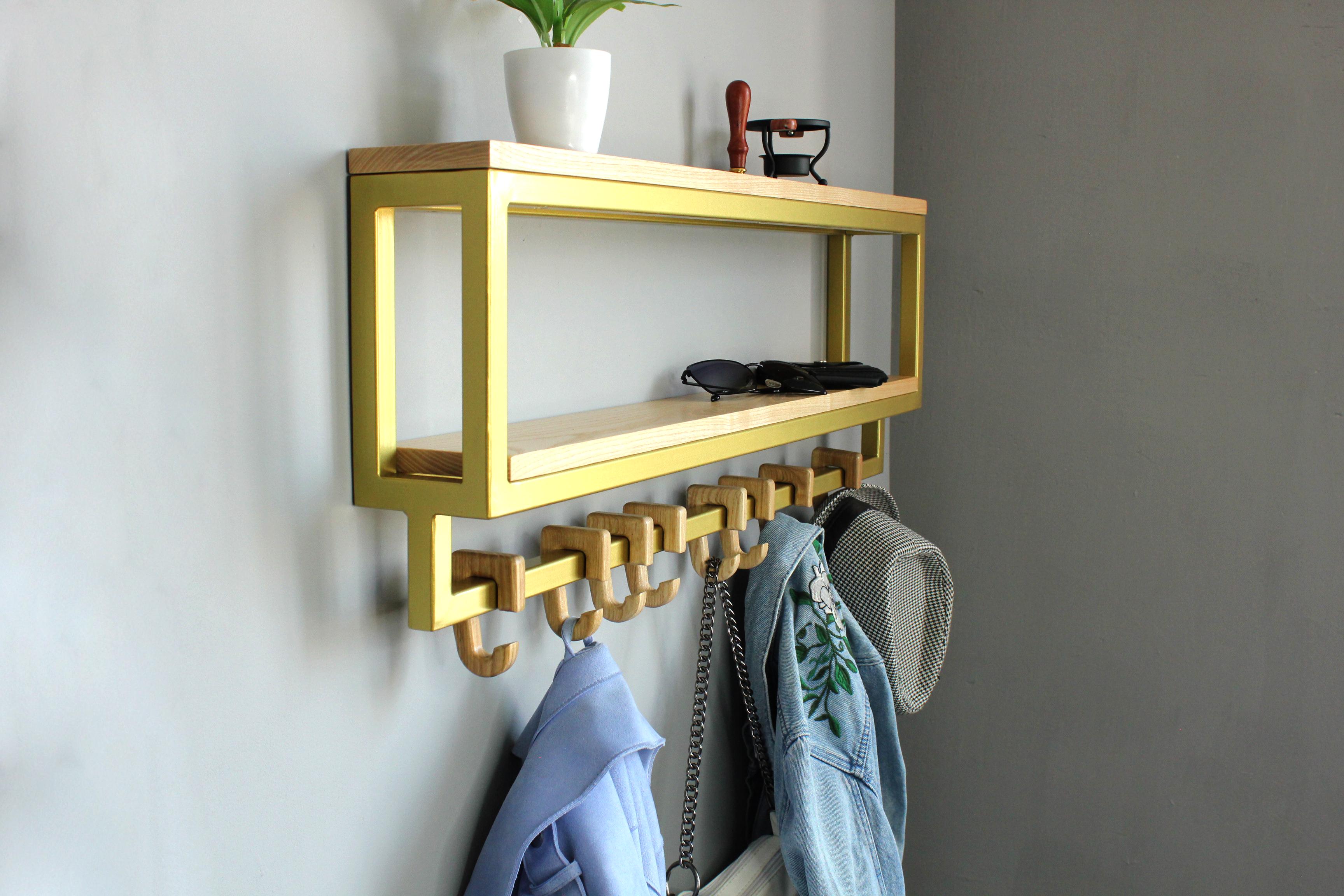 Полка-вешалка из дерева и металла в прихожую с 8 деревянными крючками 80х28,5х10 см (ML-15.5) - фото 5