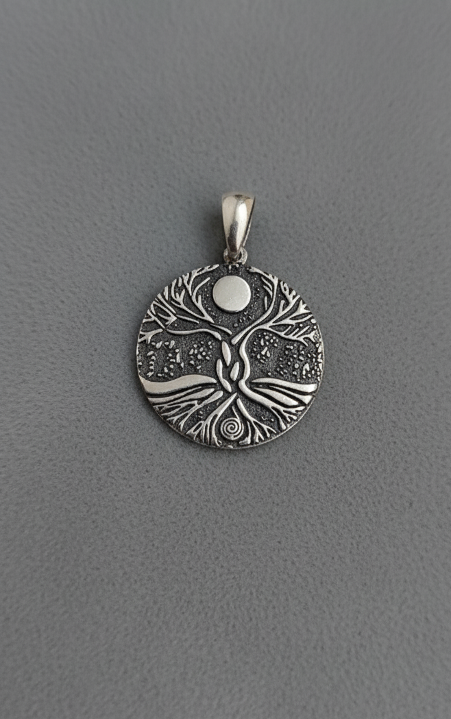 Кулон-амулет Твій образ Дерево Життя Yggdrasil з місяцем Зв'язок Світів срібло 925 проби чорнене (1384)