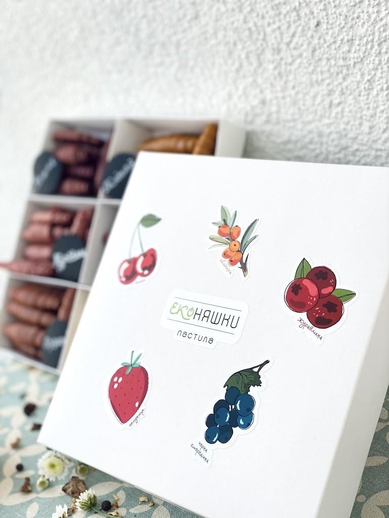 Набір пастили Еко Няшки Midi без цукру 300 г (PASMIDI3005) - фото 3 Набір пастили Еко Няшки Midi без цукру 300 г (PASMIDI3005) - фото 3