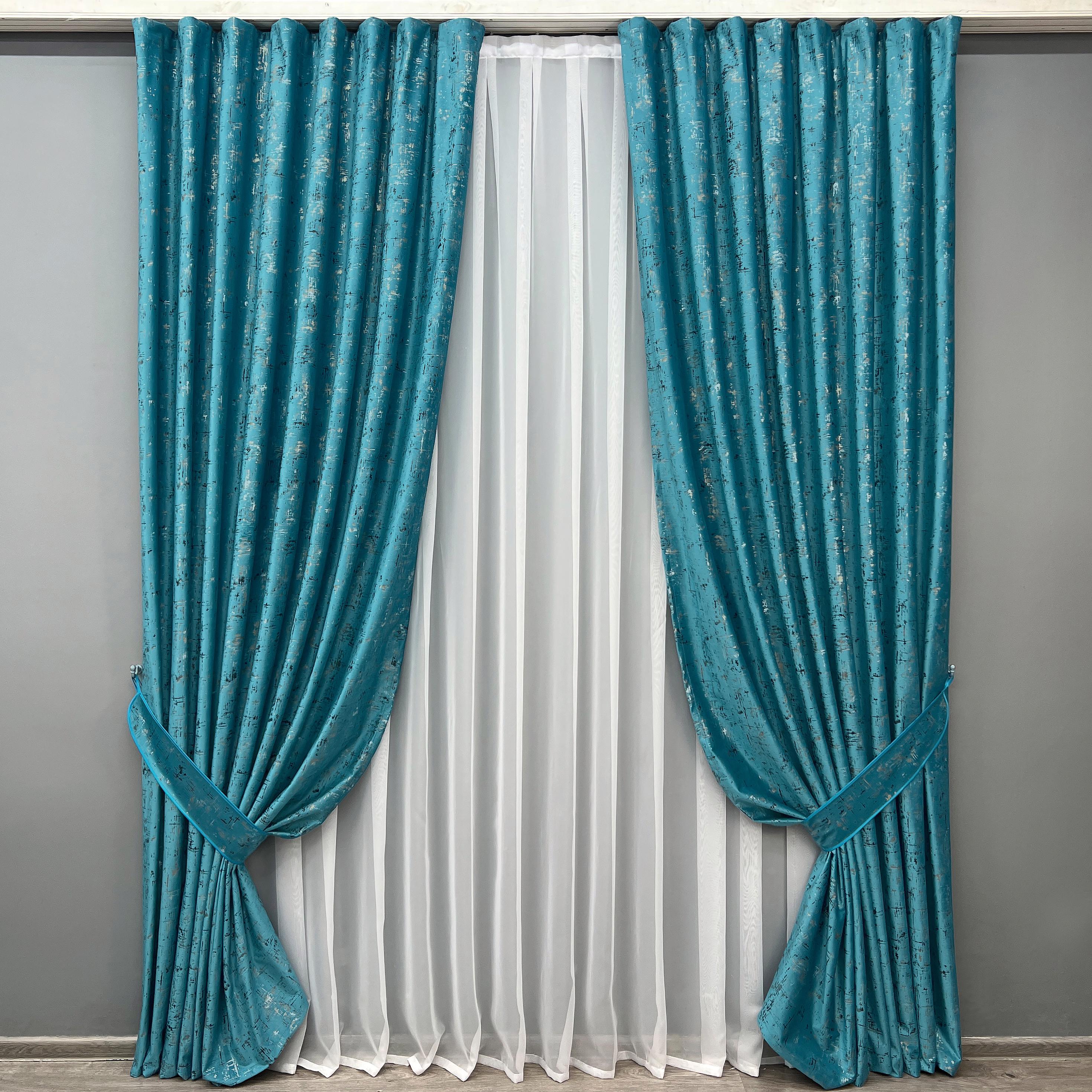Комплект готовых штор VR-Textil Бархат Mirage №2033ш 200х275 см 2 шт. Голубой (32-393)
