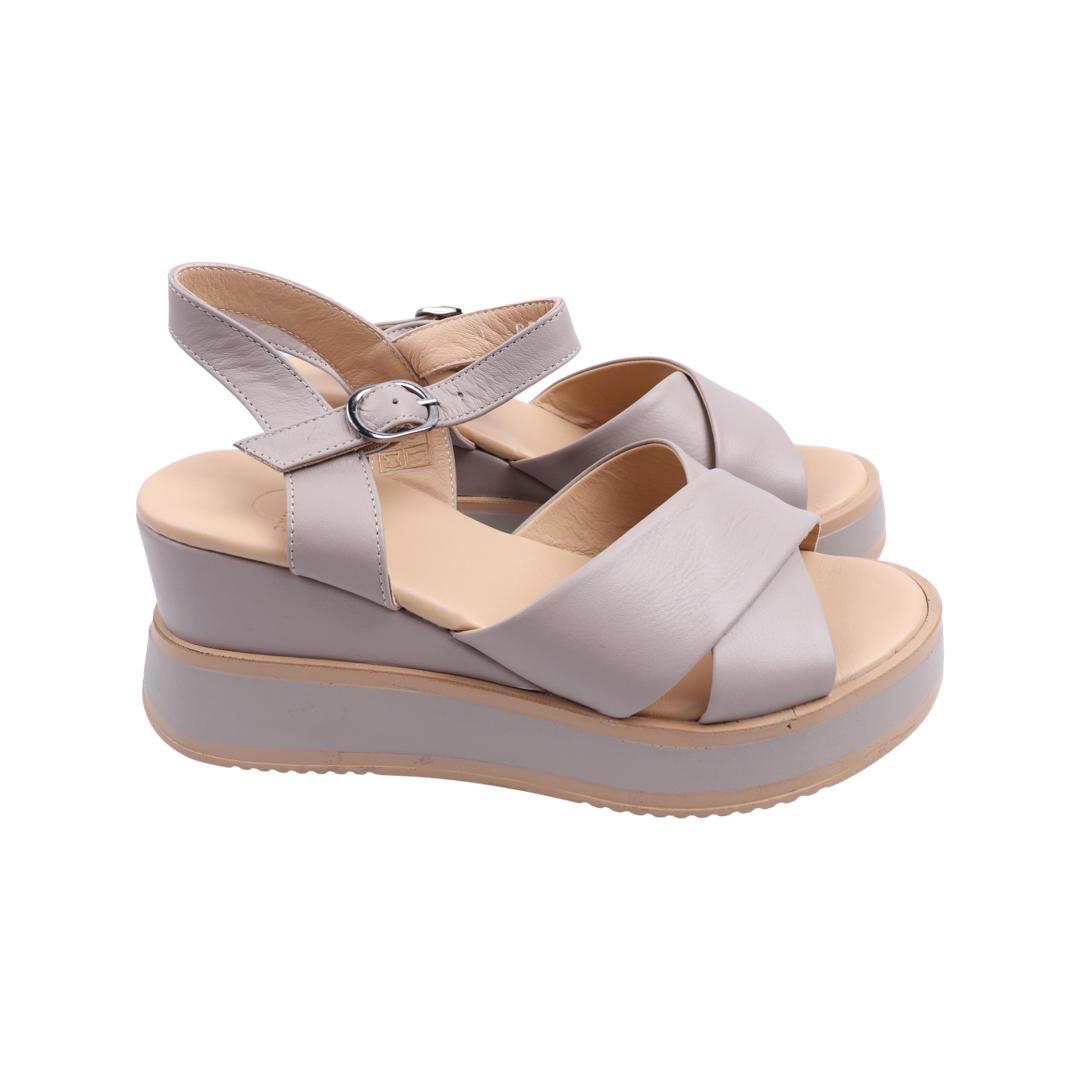 Босоножки женские Aquamarin из кожи р. 38 Капучиновый (2118-22LBC)