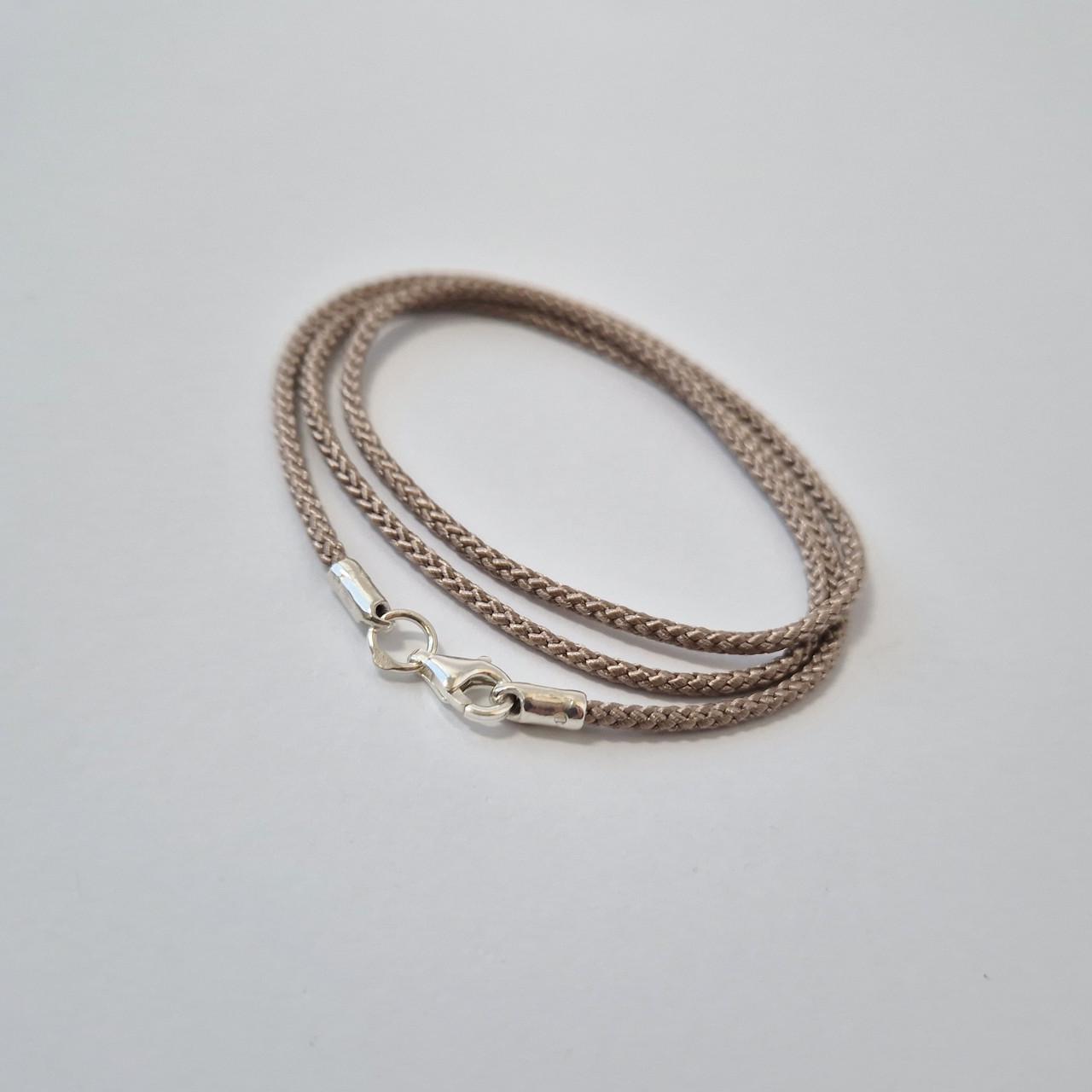 Шнурок на шию шейк срібло 925 проби 0,98 г 2 мм 55 см Коричнево-бежевий (6010/2ш) - фото 2 Шнурок на шию шейк срібло 925 проби 0,98 г 2 мм 55 см Коричнево-бежевий (6010/2ш) - фото 2