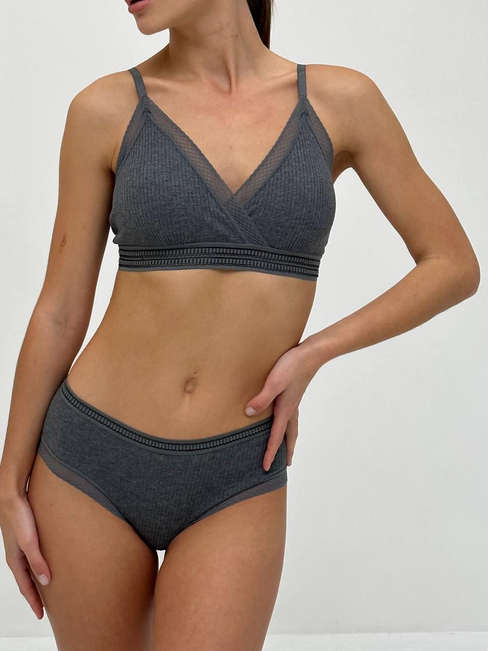 Комплект нижнего белья бюст и трусики One size Графитовый (DO2248/4) - фото 1 Комплект нижнего белья бюст и трусики One size Графитовый (DO2248/4) - фото 1