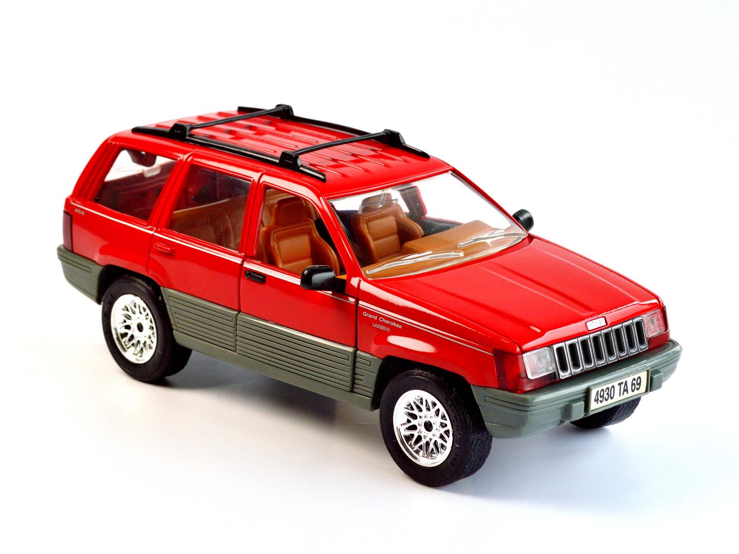 Коллекционная модель Majorette Jeep Grand Cherokee Laredo 1:18 — красный, металл, 1995 г.