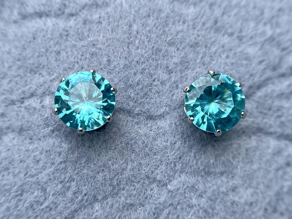 Сережки-гвоздики з фіанітами