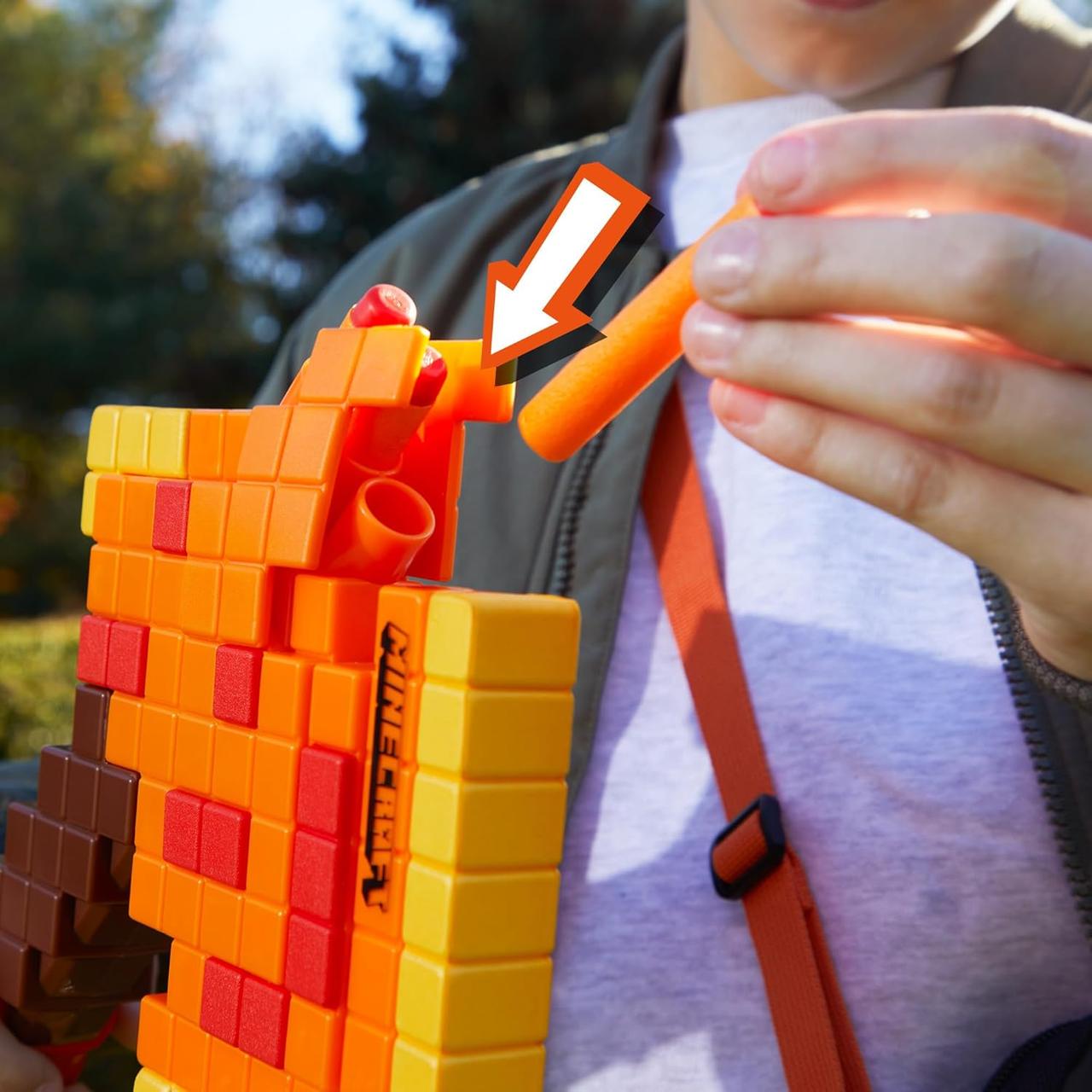 Бластер-топор Nerf Minecraft Firebrand - фото 6 Бластер-топор Nerf Minecraft Firebrand - фото 6
