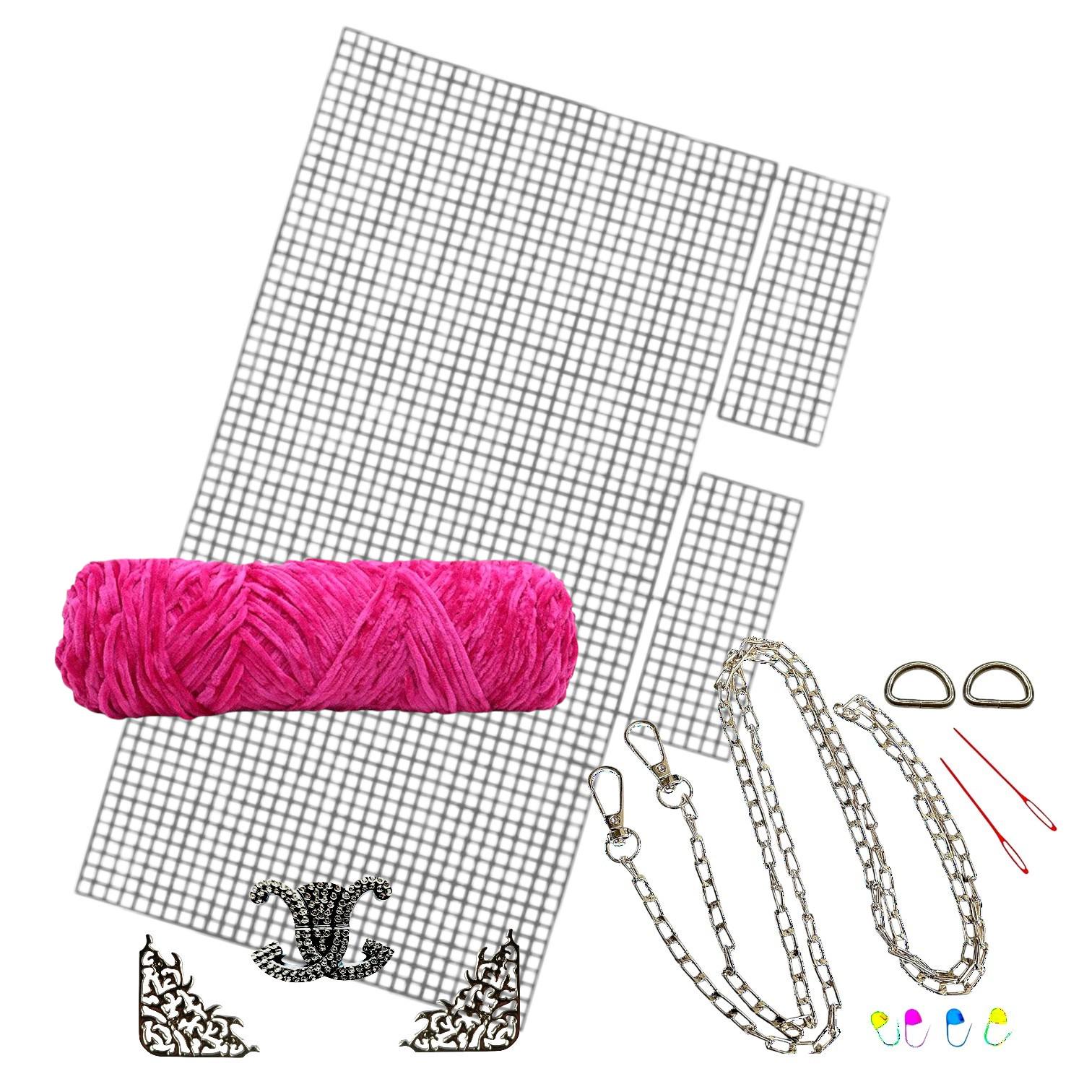 Набор для создания сумки из пластиковой канвы Серебряная лилия с нитками Фуксия (1596-22) Набор для создания сумки из пластиковой канвы Серебряная лилия с нитками Фуксия (1596-22)