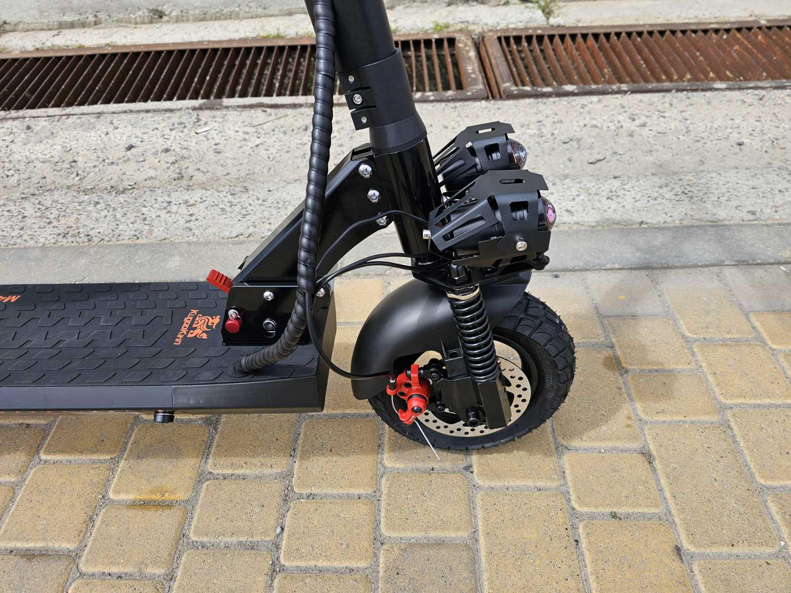 Электросамокат с сидением KugooKirin M4 PRO Plus 1000W 23Ah NFC ключи 3 фары - фото 4 Электросамокат с сидением KugooKirin M4 PRO Plus 1000W 23Ah NFC ключи 3 фары - фото 4