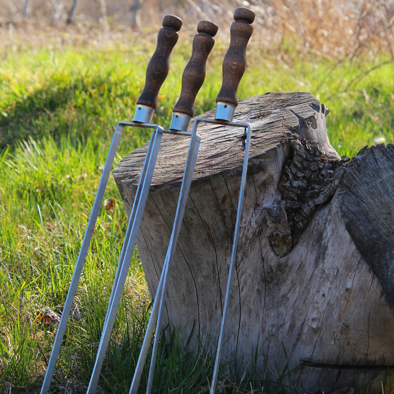 Шампур подвійний з дерев'яною ручкою 630x12x3 мм (17656704) - фото 2 Шампур подвійний з дерев'яною ручкою 630x12x3 мм (17656704) - фото 2