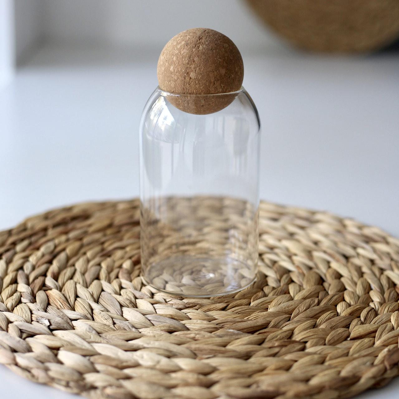Набор стеклянных емкостей с пробковой крышкой-шаром 3 шт. - фото 7 Набор стеклянных емкостей с пробковой крышкой-шаром 3 шт. - фото 7