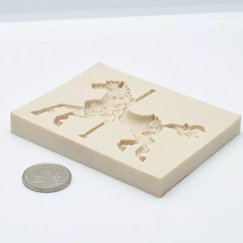 Молд силиконовый Лошадь 97x75 мм Серый (41071) - фото 4 Молд силиконовый Лошадь 97x75 мм Серый (41071) - фото 4