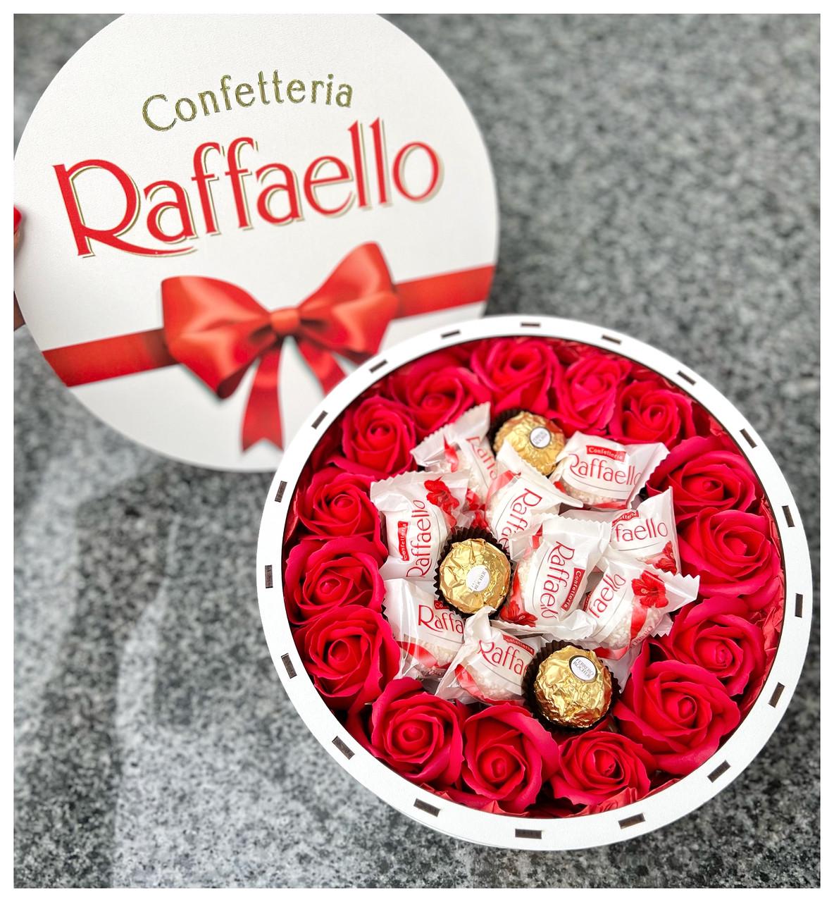 Подарунковий бокс жіночий Святковий солодощі та троянди з мила Червоний (22656838) - фото 4 Подарунковий бокс жіночий Святковий солодощі та троянди з мила Червоний (22656838) - фото 4