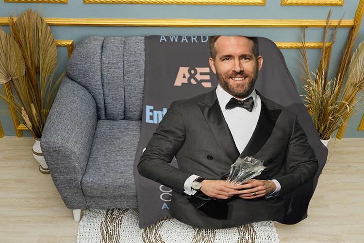 Плед Ryan Reynolds with a reward Actor плюш одношаровий 135х150 см (113432)