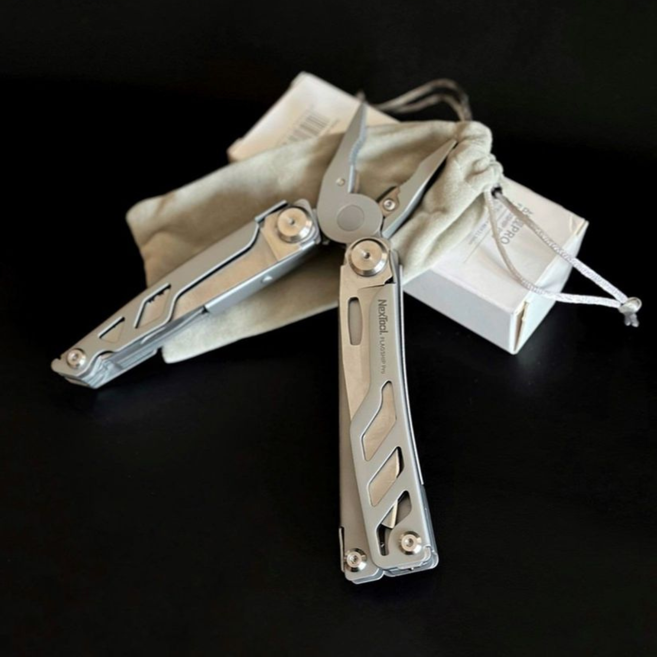 Мультитул багатофункціональний NexTool KN42Е з гравіюванням 12в1 11 см Срібний (25214804) - фото 8 Мультитул багатофункціональний NexTool KN42Е з гравіюванням 12в1 11 см Срібний (25214804) - фото 8