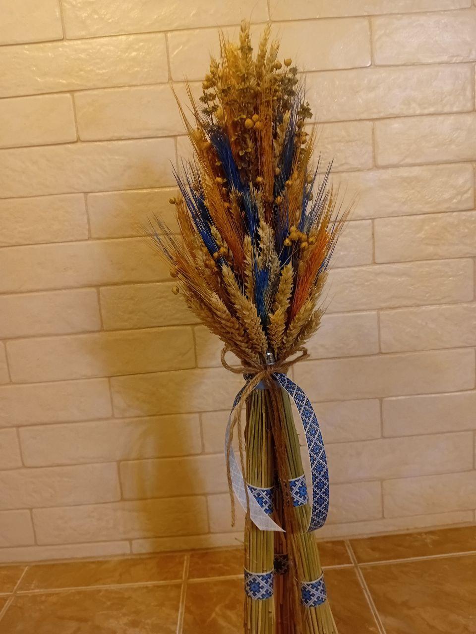 Дидух рождественский из колосья пшеницы/льна и овса на трех ножках 60-65 см с лентой вышиванкой Синий (2813776602) - фото 7 Дидух рождественский из колосья пшеницы/льна и овса на трех ножках 60-65 см с лентой вышиванкой Синий (2813776602) - фото 7
