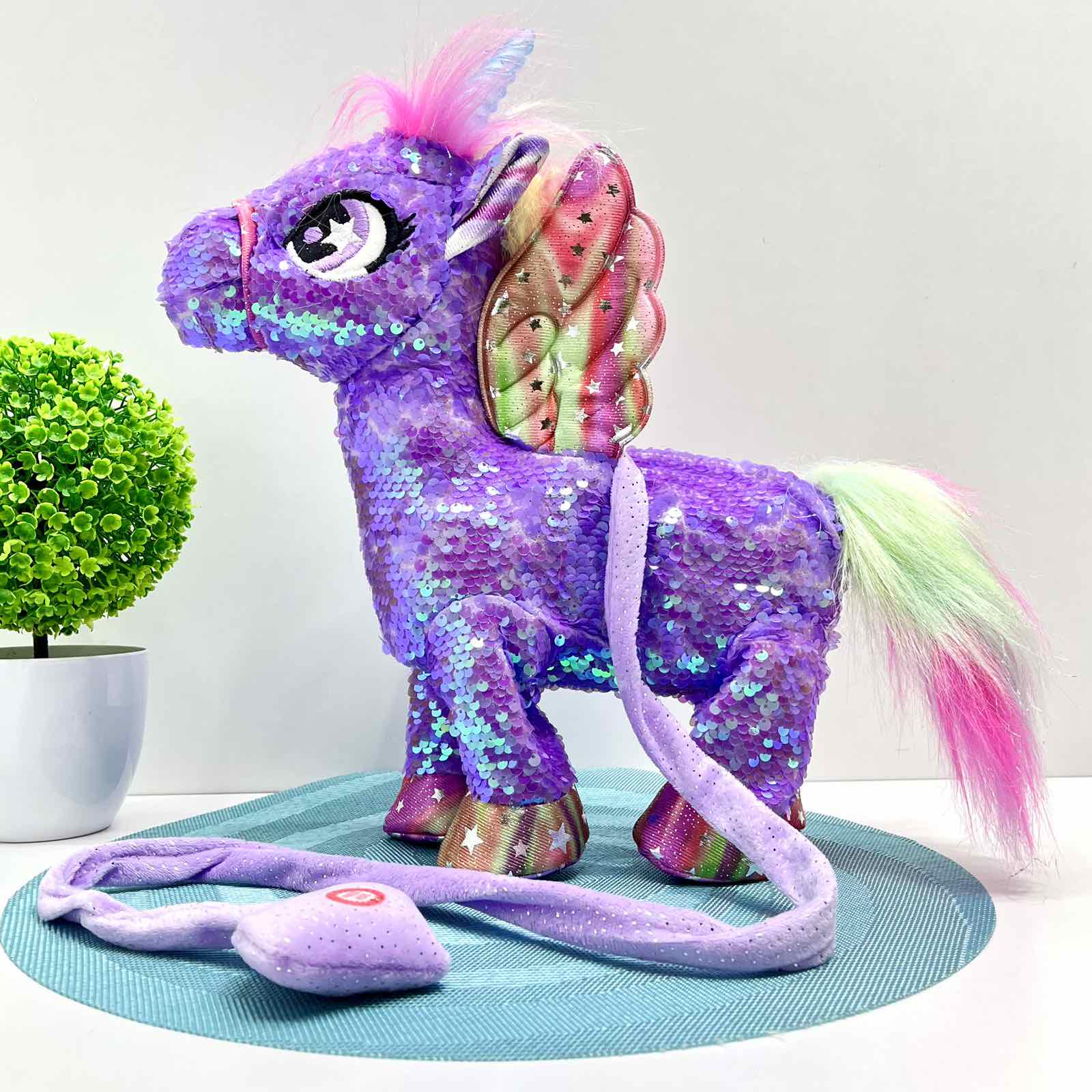 Интерактивная игрушка мягкая Сказочный единорог поводок/звук/свет Фиолетовый (M 6203 I UA) - фото 11 Интерактивная игрушка мягкая Сказочный единорог поводок/звук/свет Фиолетовый (M 6203 I UA) - фото 11