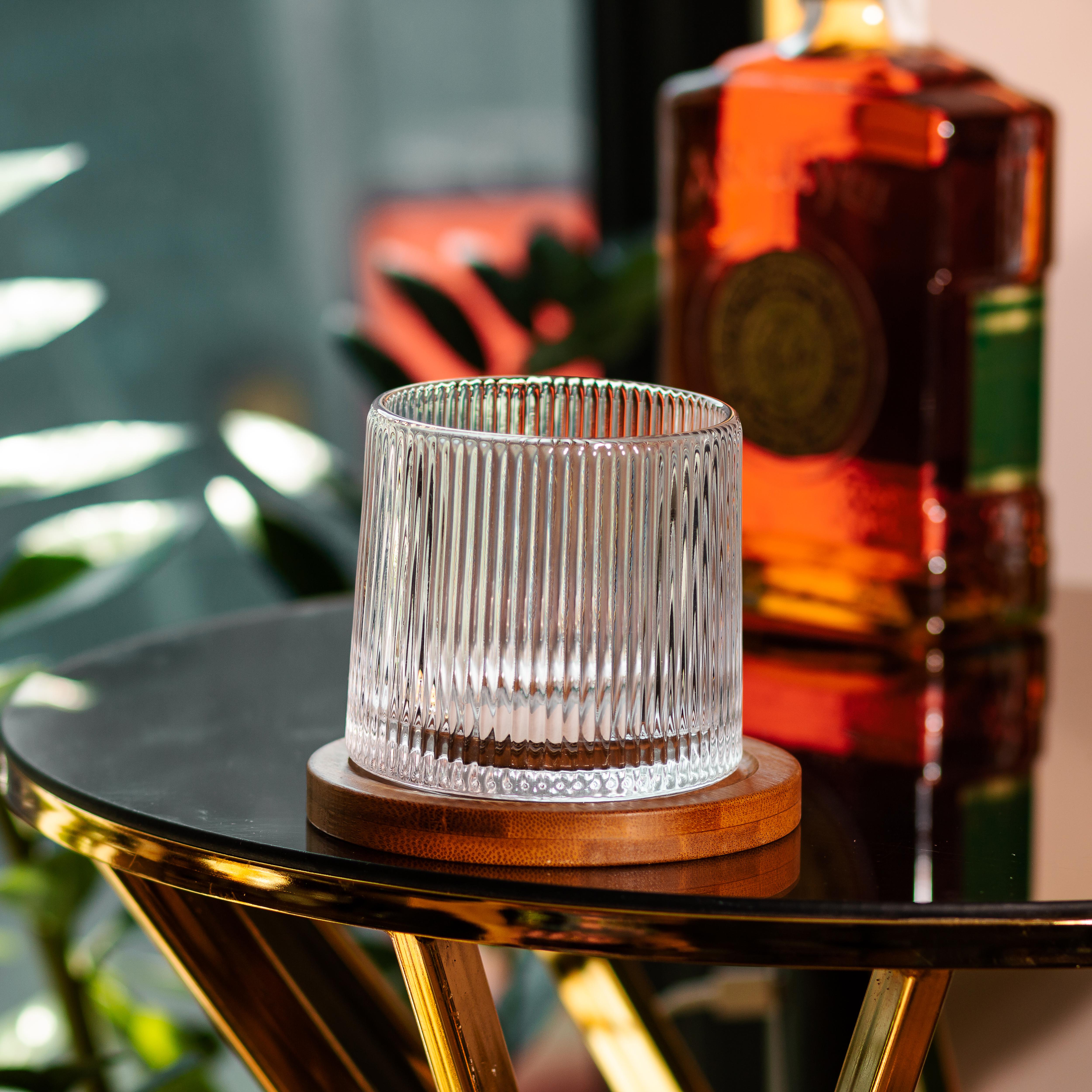 Склянка-дзига для віскі Vertical Strip з бамбуковою підставкою 300 мл (HP1600) - фото 2 Склянка-дзига для віскі Vertical Strip з бамбуковою підставкою 300 мл (HP1600) - фото 2