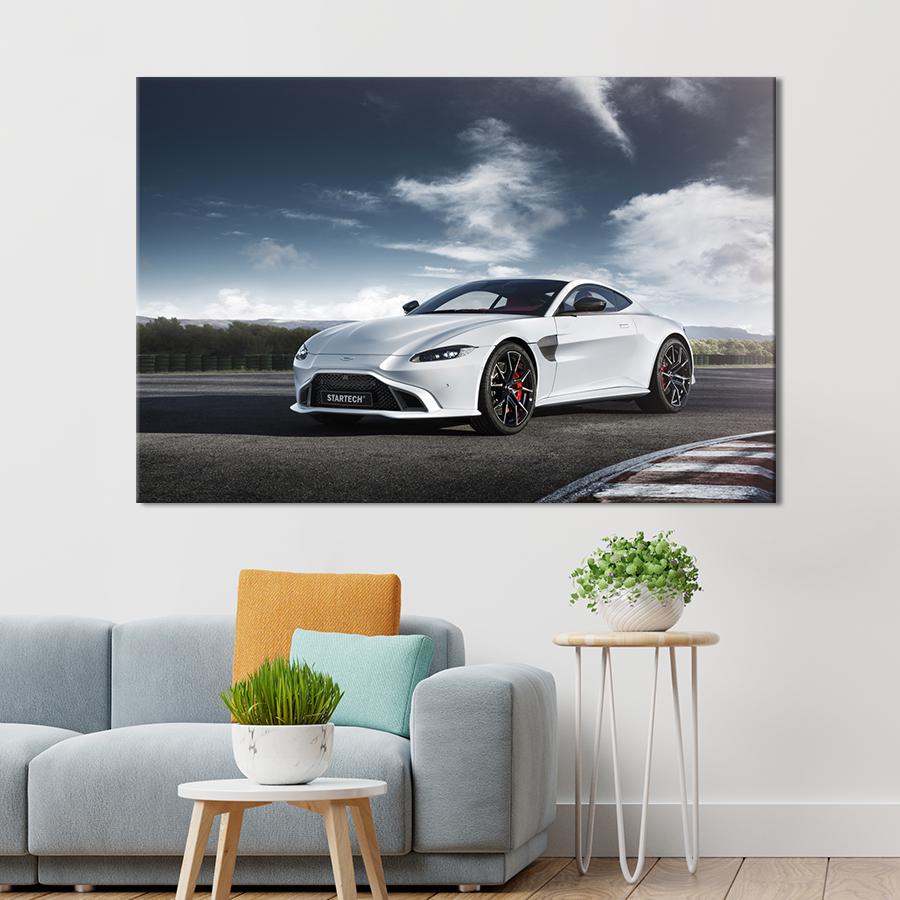 Картина на холсте Автомобиль Aston Martin Vantage 122x81 см (1402-1)