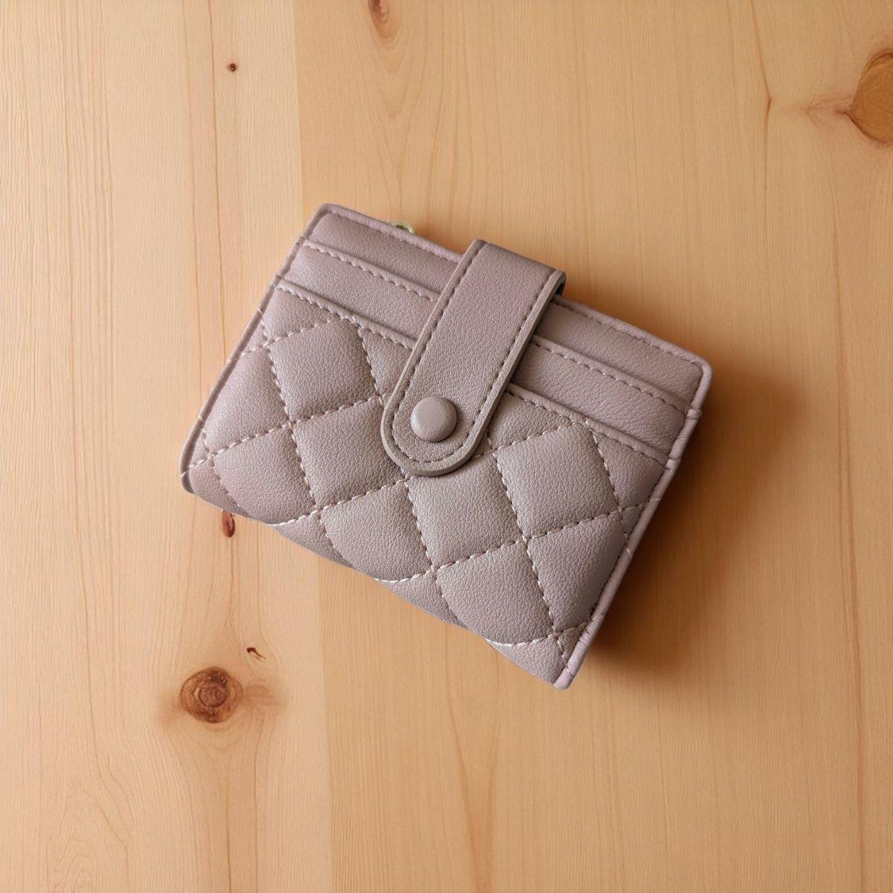 Гаманець жіночий на кнопці з монетницею на змійці Tailian 11х9 см Рожевий (Т-2047-011) Гаманець жіночий на кнопці з монетницею на змійці Tailian 11х9 см Рожевий (Т-2047-011)