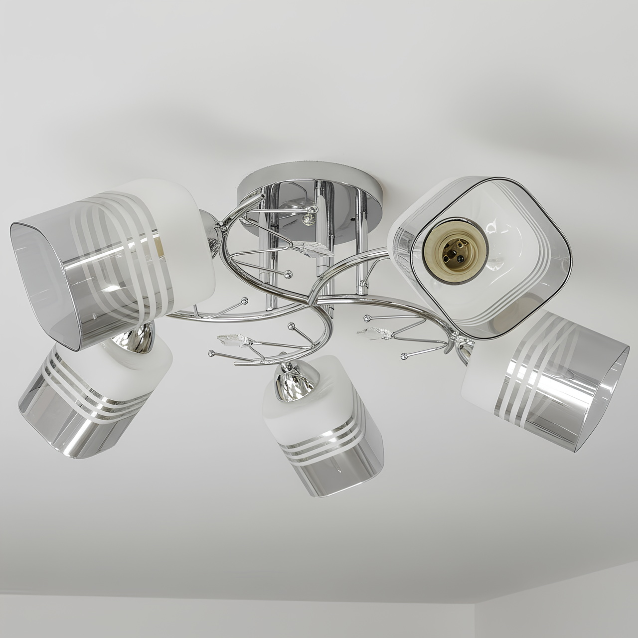 Люстра Valeso на пять плафонов в полоску под лампы Е27 Хром (91186B/5)