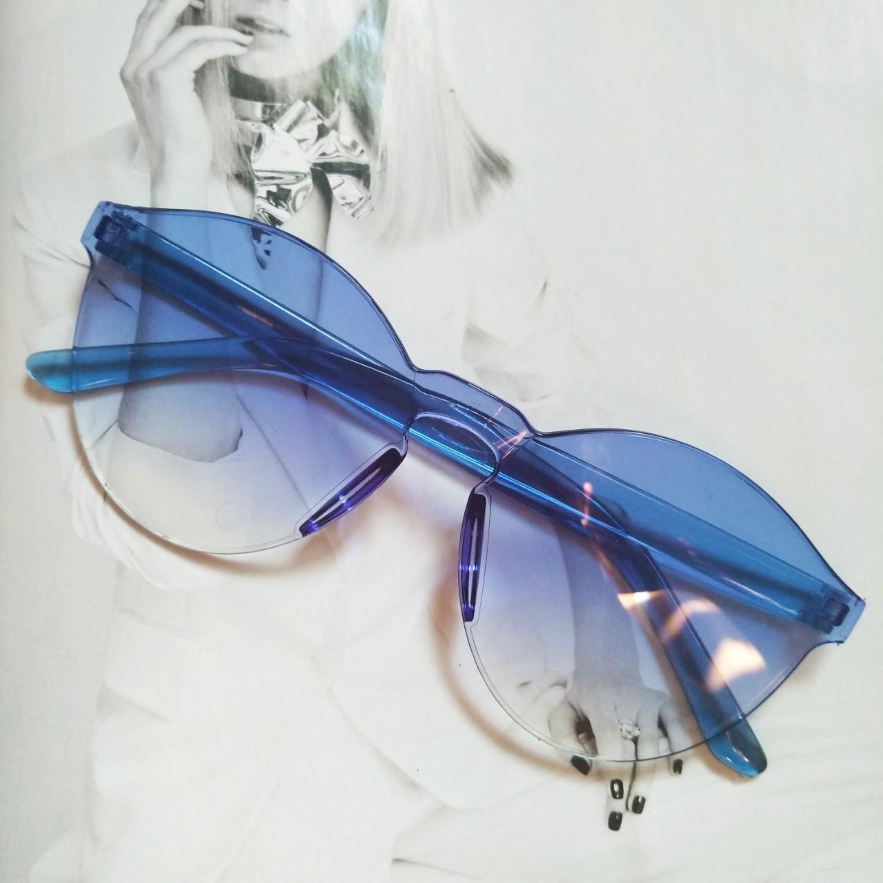 Солнцезащитные очки безоправные Синий с градиентом