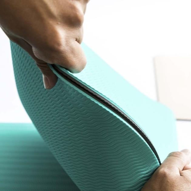 Килимок для йоги LiveUp TPE YOGA MAT Бірюзовий (LS3237-06g) - фото 7 Килимок для йоги LiveUp TPE YOGA MAT Бірюзовий (LS3237-06g) - фото 7