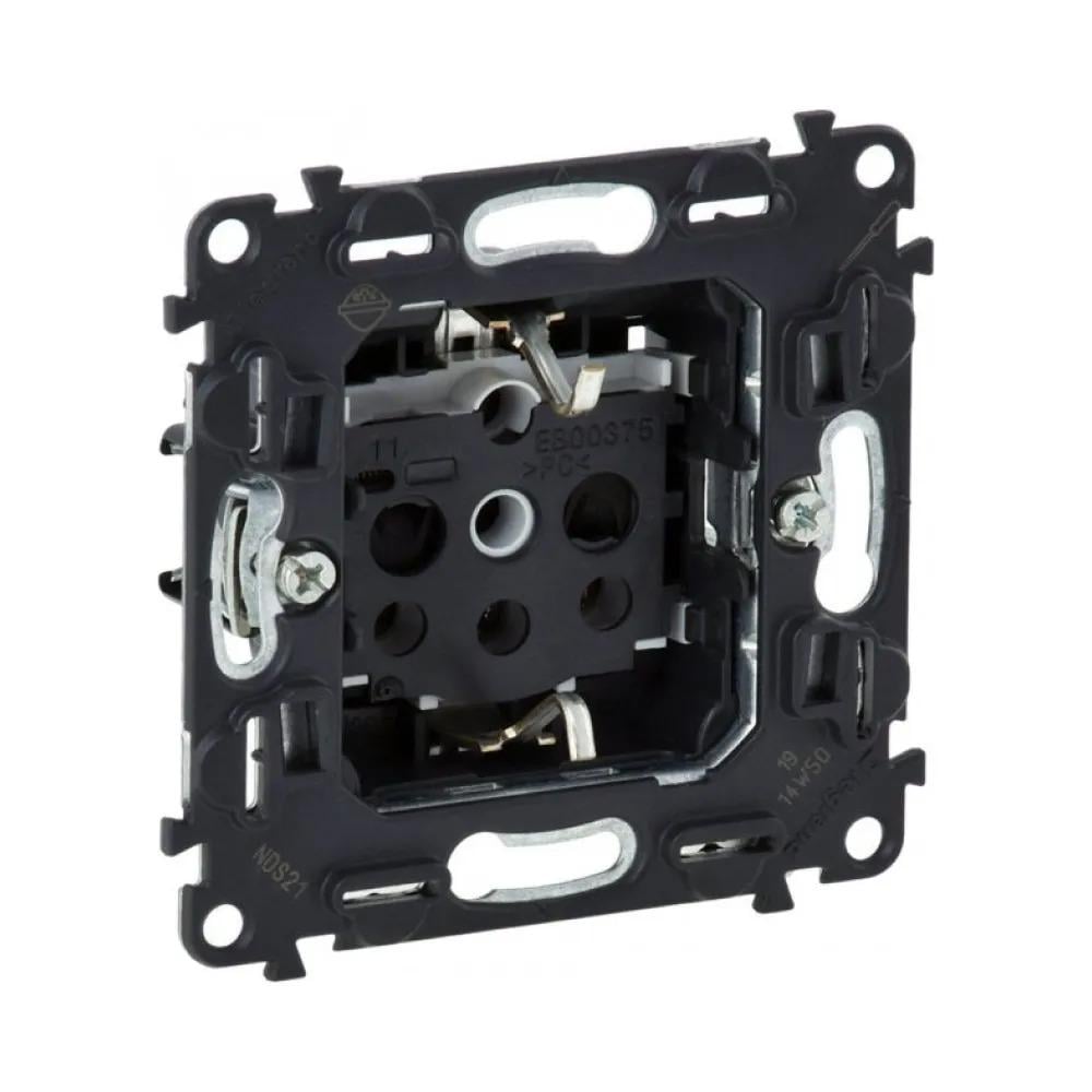 Розетка силовая Legrand Valena In'Matic внутренний монтаж IP2X Черный (753025)