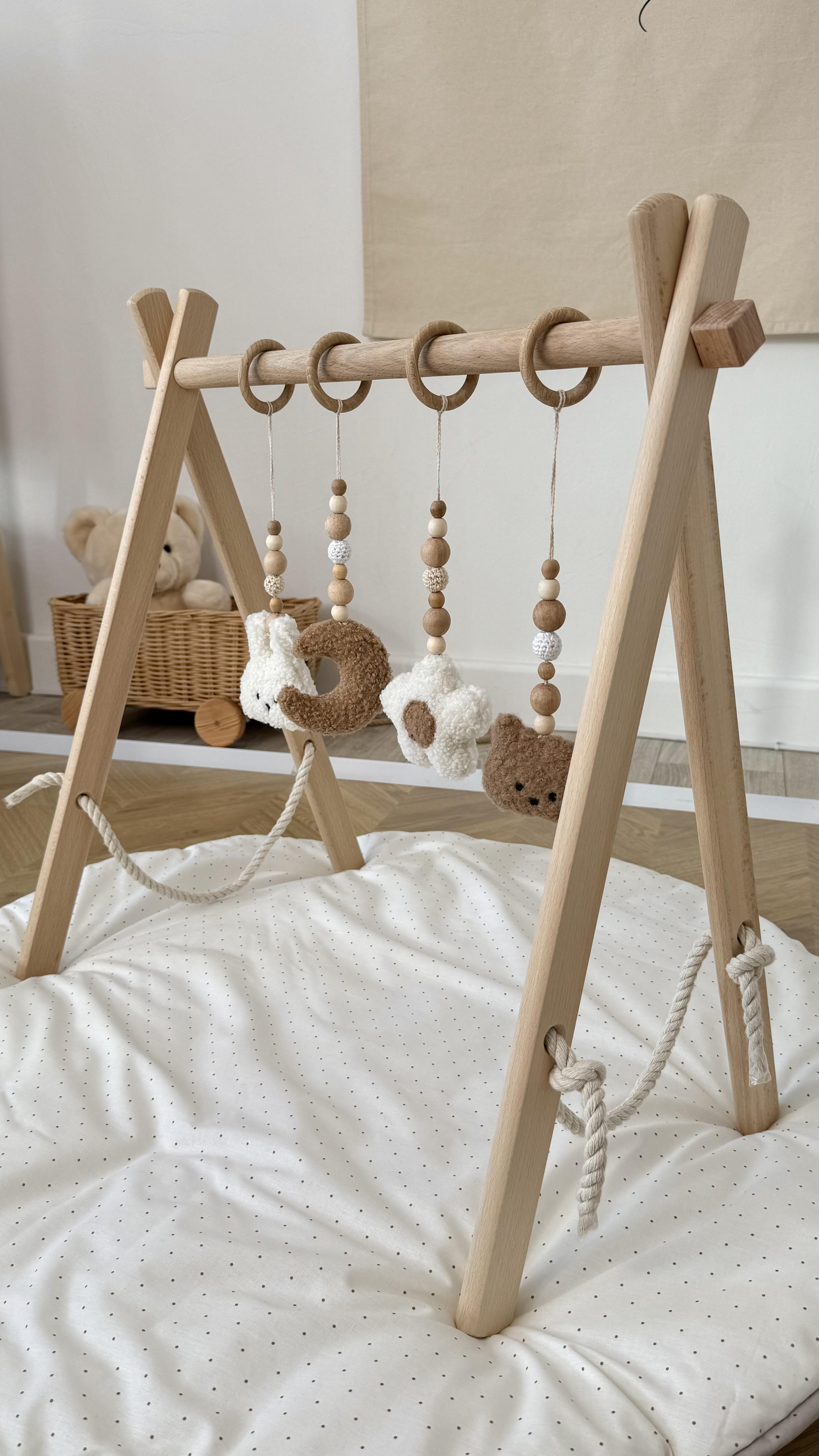 Мобіль дерев’яний для малюка з килимком (31992676)