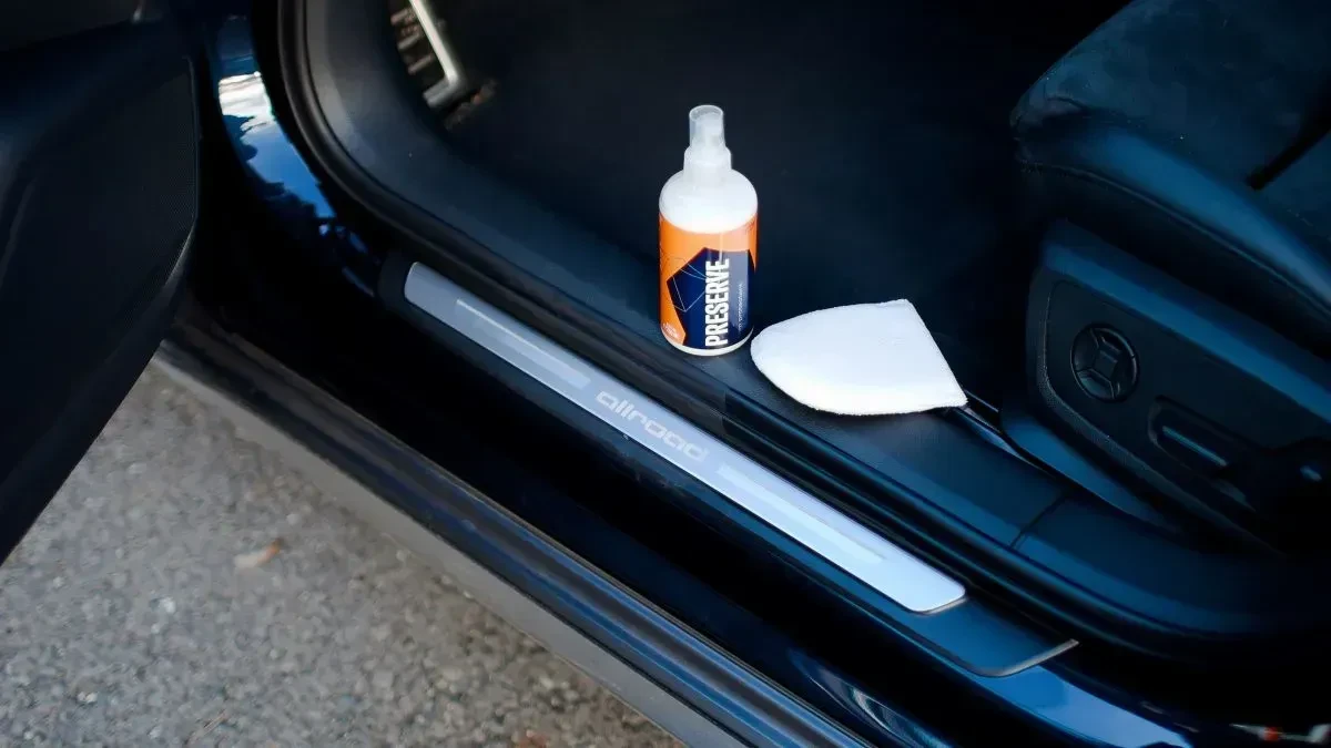 Защитное покрытие для пластика и винила Gyeon Q²M Preserve 250 мл - фото 2